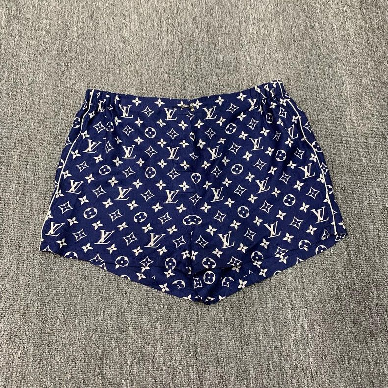 Louis Vuitton Louis Vuitton Blue full print shorts Size 35" - 1 Thumbnail