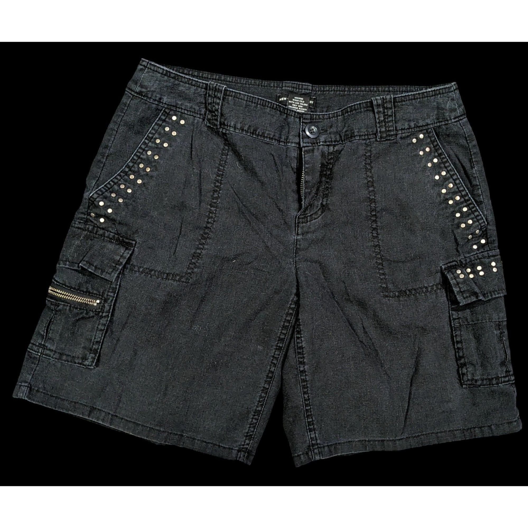 Other Gothic Studded Black Short by NY & Company Size 27" / US 4 / IT 40 - 1 Thumbnail