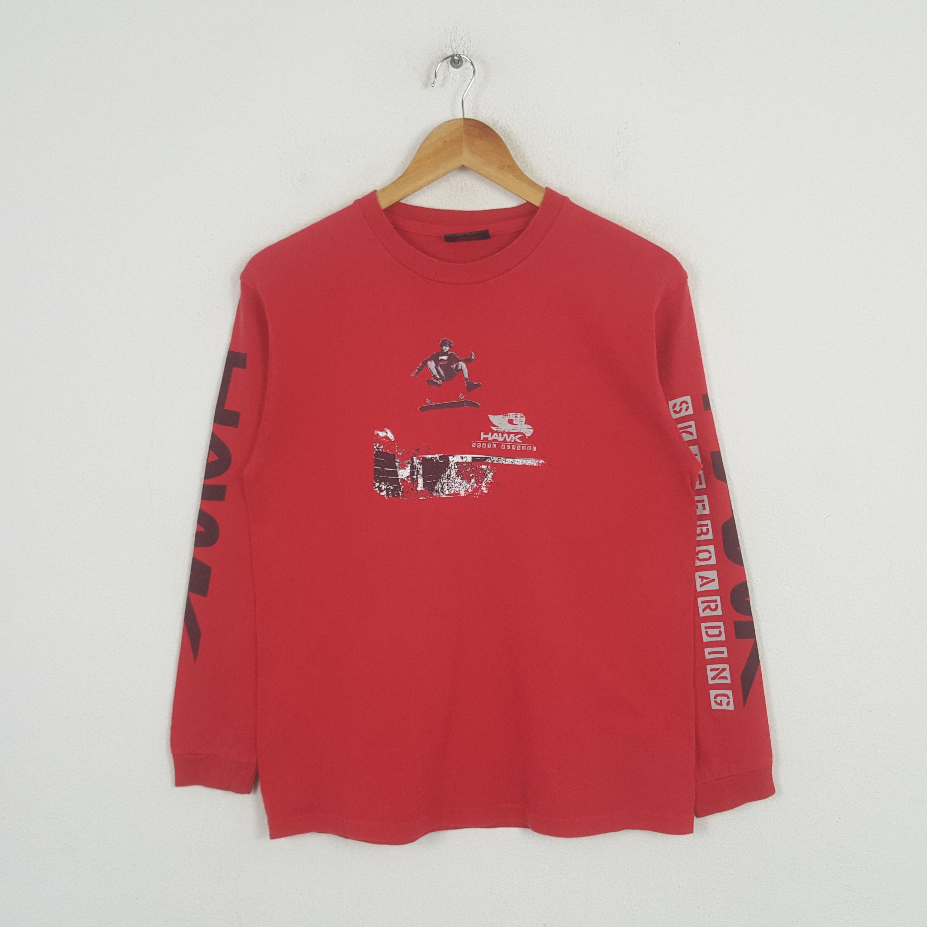 Hawk Vintage Tony Hawk Skate Boarding Long Sleeve Tshirt RR18 Size US S / EU 44-46 / 1 - 1 Thumbnail