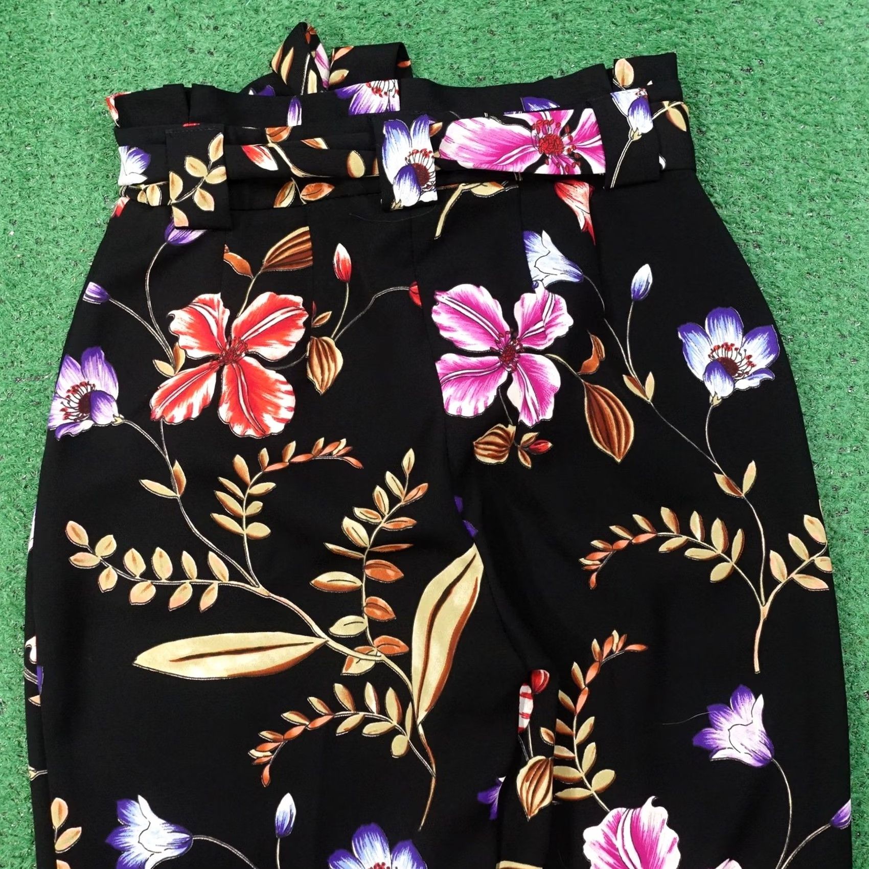 Express Express Pants Womens 00L Black Paperbag High Rise Belted Crepe Floral Ankle Size 24" / US 00 / IT 34 - 5 Thumbnail