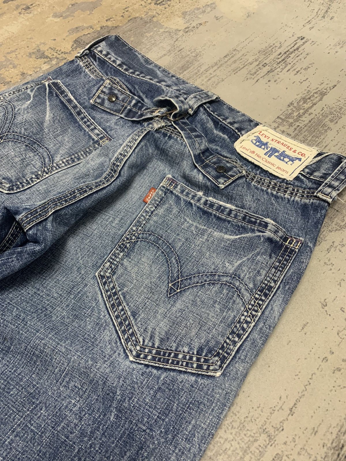 Levi's Vintage Levis 503 Buckle Back Distressed Denim Jeans 33x32 Size US 33 - 16 Thumbnail