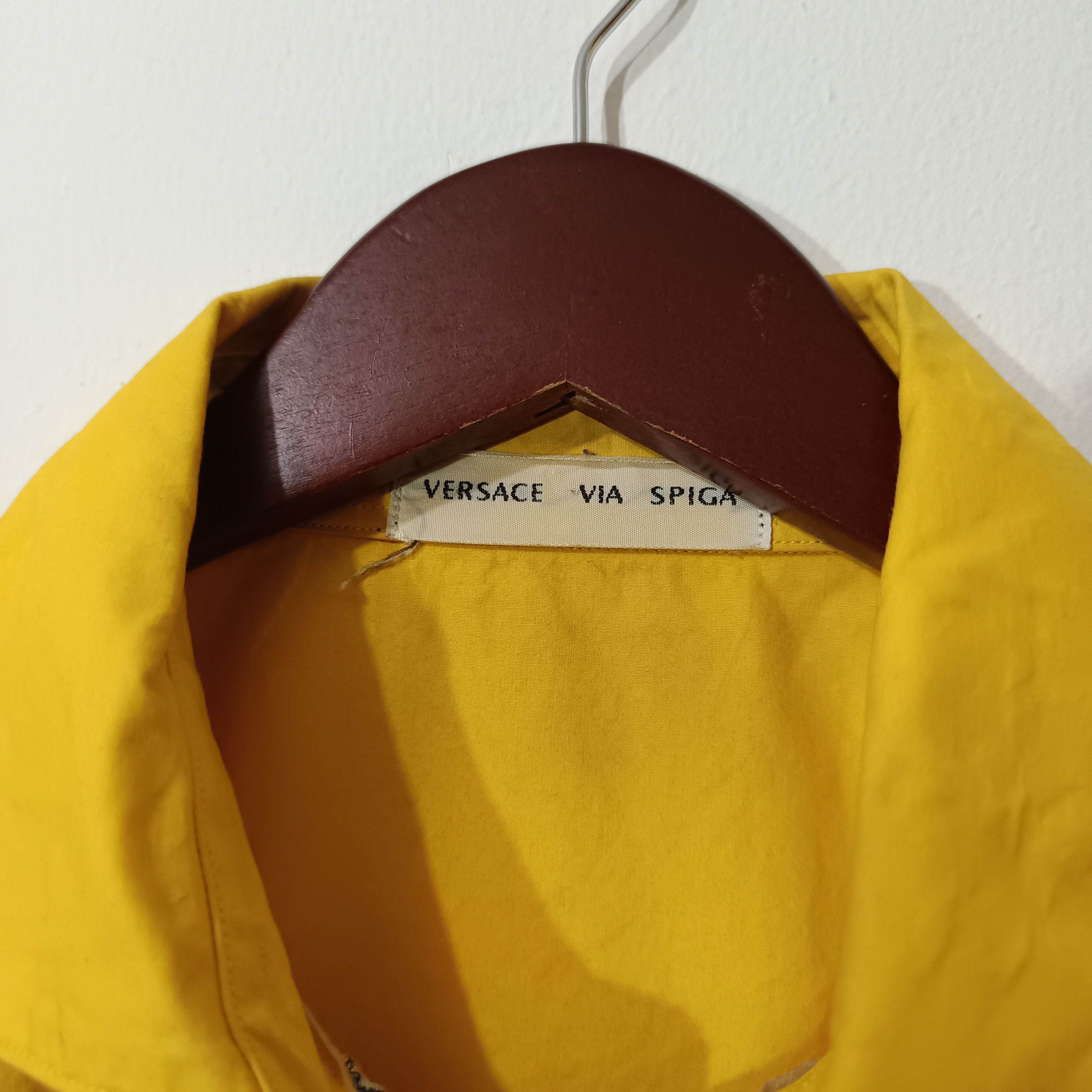 Versace Vintage Versace Via Spiga Embroidered Yellow Shirt Size US XL / EU 56 / 4 - 4 Thumbnail
