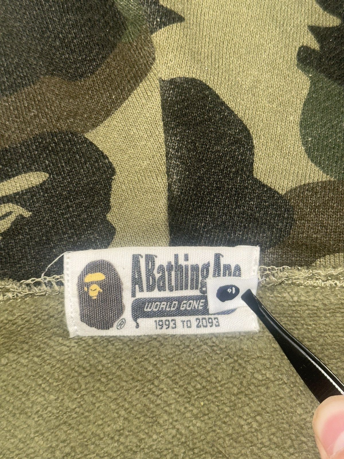 Bape BAPE 1st Camo Shark Hoodie Size US M / EU 48-50 / 2 - 10 Thumbnail