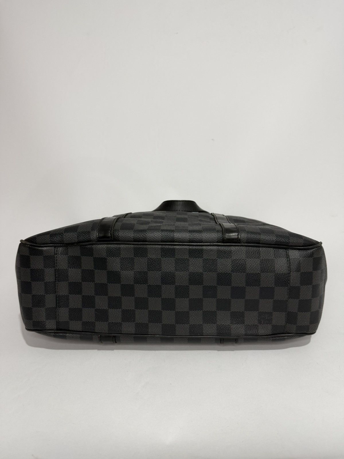 Louis Vuitton Louis Vuitton Damier Graphite Canvas Tadao Bag Size ONE SIZE - 7 Thumbnail