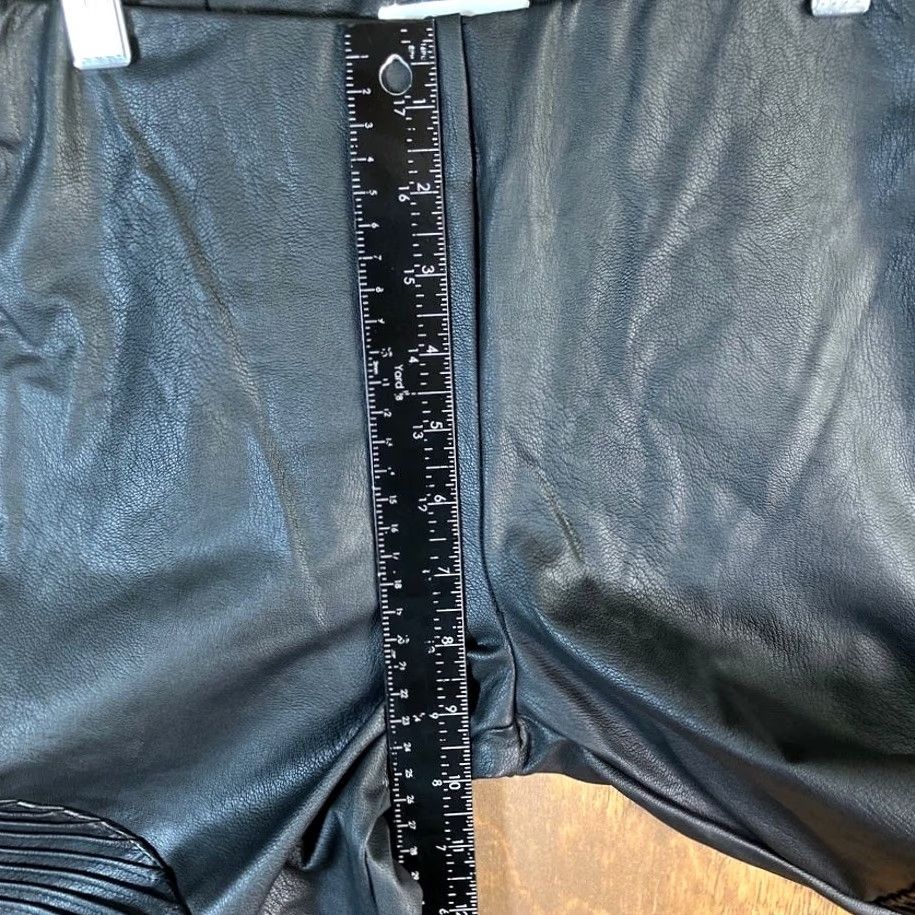 Good American Good American Womens Pants Black Faux Leather Moto Leggings Stretch Small Size 28" / US 6 / IT 42 - 7 Thumbnail