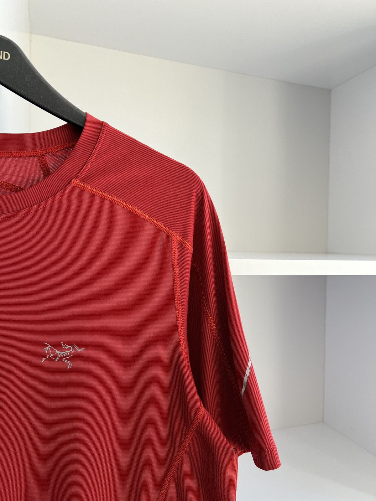 Arc'teryx × Vintage Vintage Arc’teryx red T-shirt Size US L / EU 52-54 / 3 - 4 Thumbnail