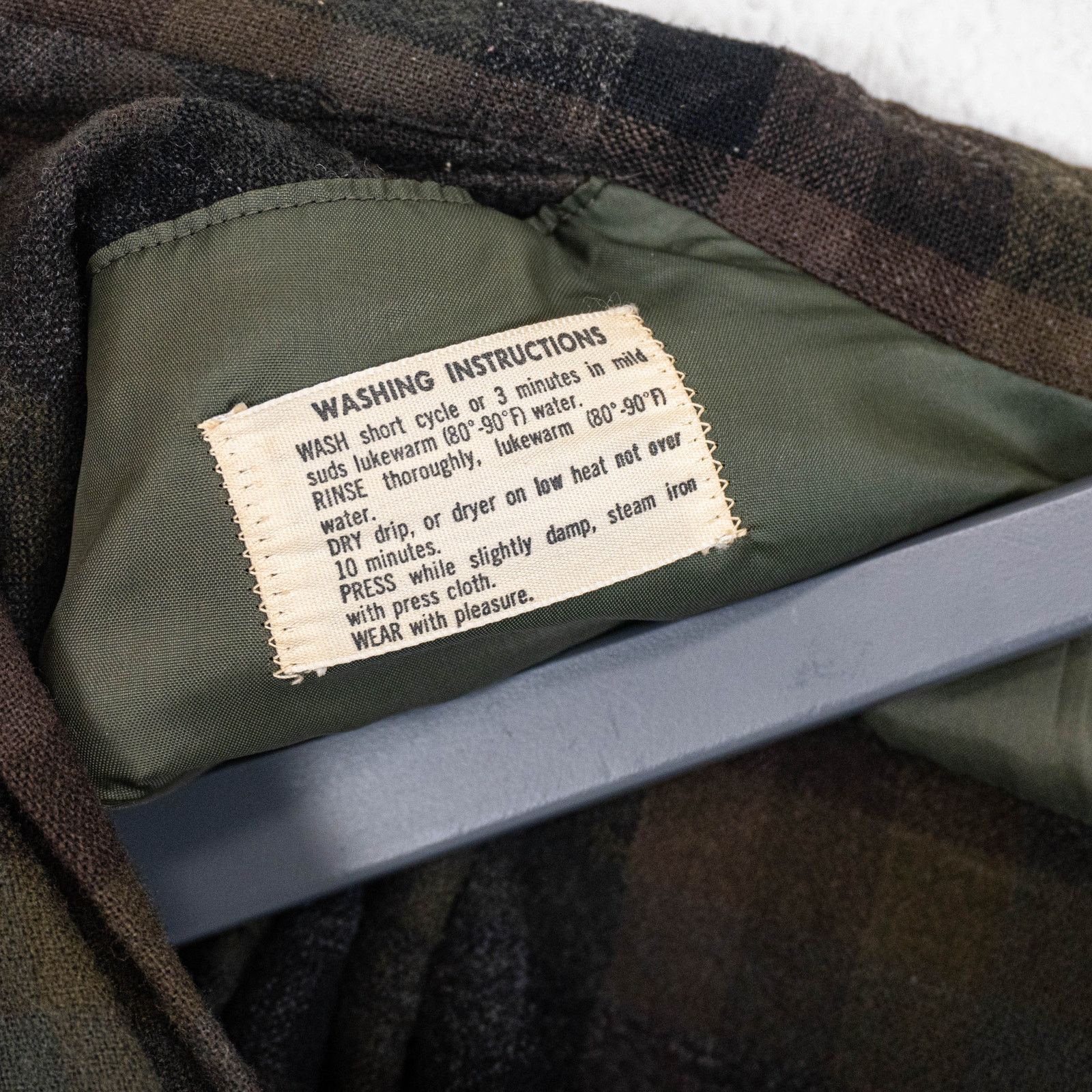 Pendleton 1950s Pendleton Wool Board Shirt Desmond’s Plaid Loop Collar Size US M / EU 48-50 / 2 - 3 Thumbnail