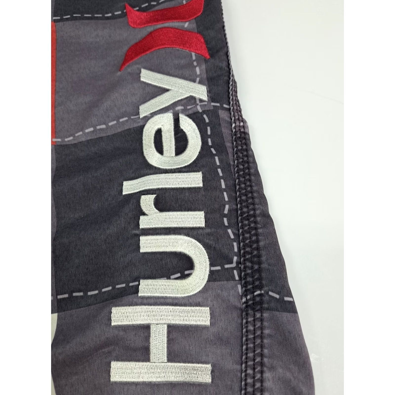 Hurley Hurley Men’s Board Shorts Multicolor Embroidered Plaid Size 36 #2971 Size US 36 / EU 52 - 2 Thumbnail
