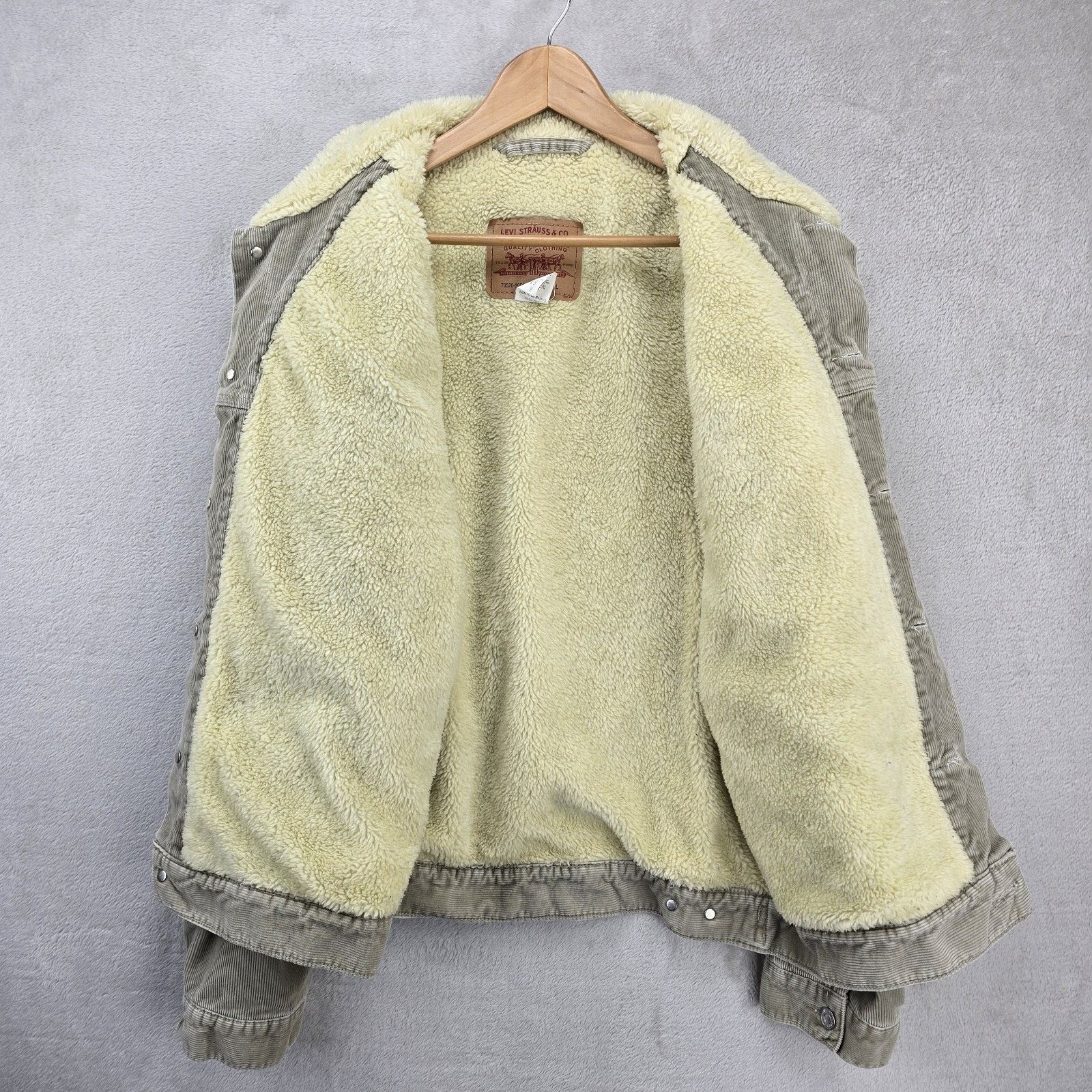 Levi's Vintage Levis Corduroy Sherpa Lined Trucker Jacket Large Size US L / EU 52-54 / 3 - 9 Thumbnail