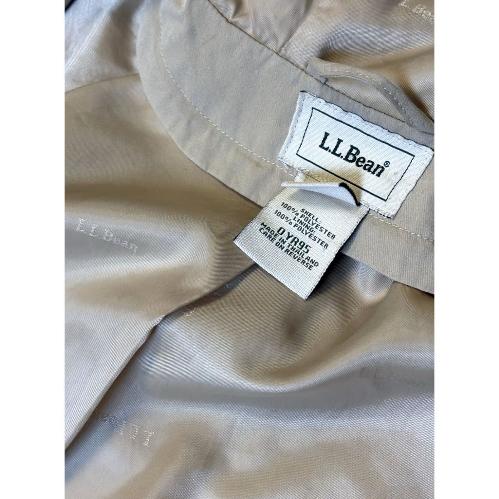 Vintage VINTAGE L.L. Bean All Weather Hooded Trench Rain Coat Lined Beige Women’s Size 1x Size XL / US 12-14 / IT 48-50 - 6 Thumbnail