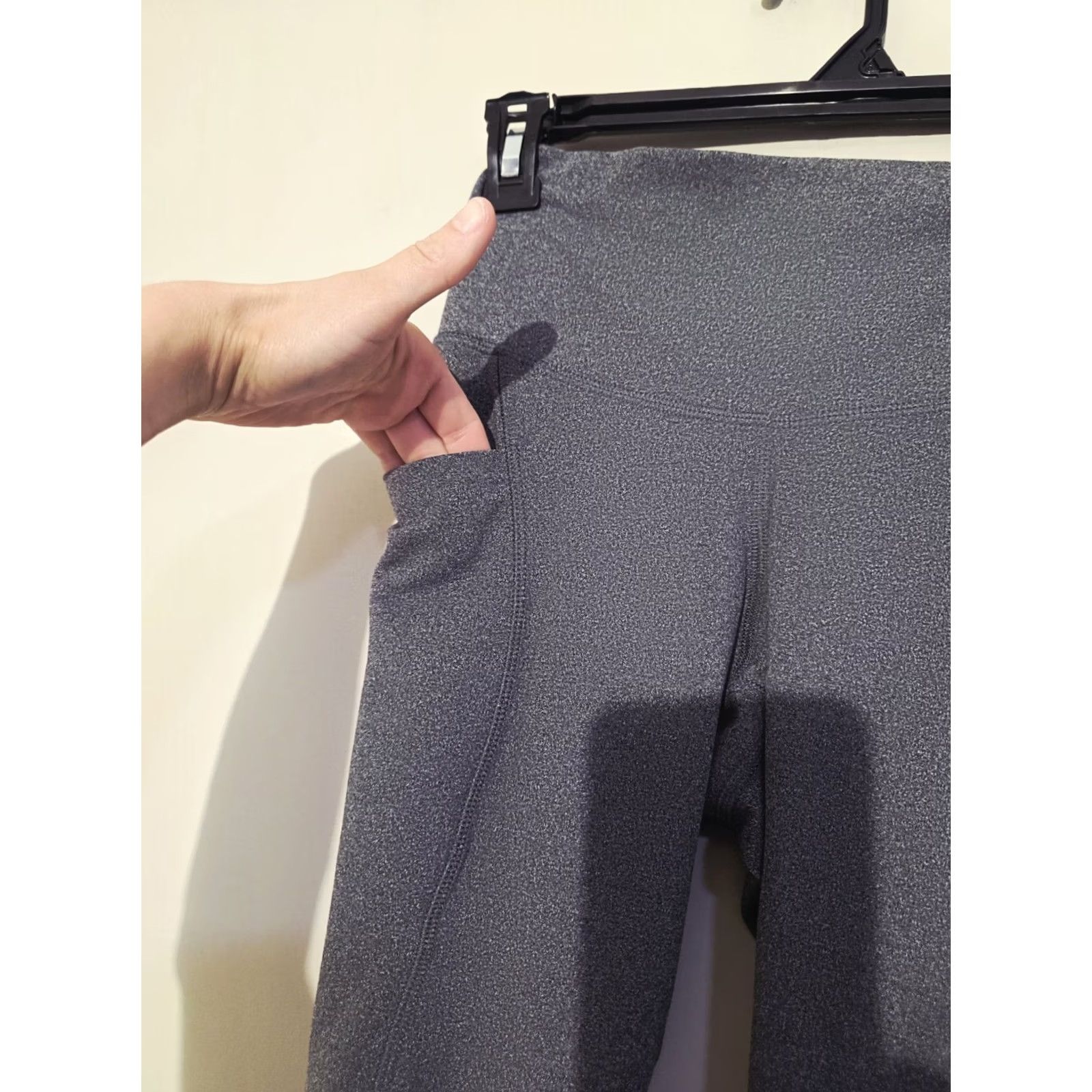 Vintage VINTAGE? No. Members Mark Everyday High Rise Ankle Leggings XS Pockets Gray Women Yoga Casual Regular Ankle Size XS Size 26" / US 2 / IT 38 - 6 Thumbnail