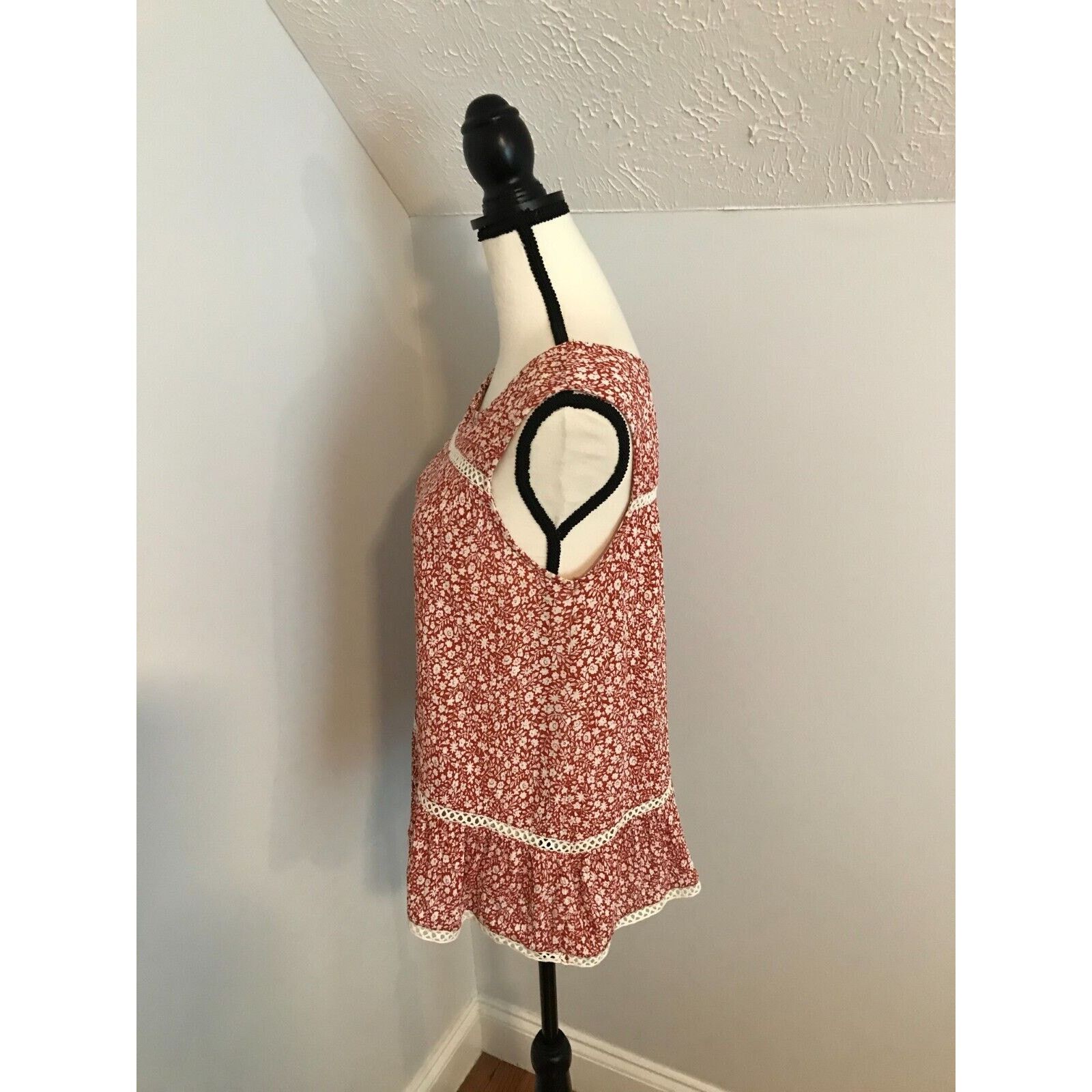Anthropologie Anthropologie Maeve Quinn Floral and Lace Peplum Top Size S / US 4 / IT 40 - 2 Thumbnail