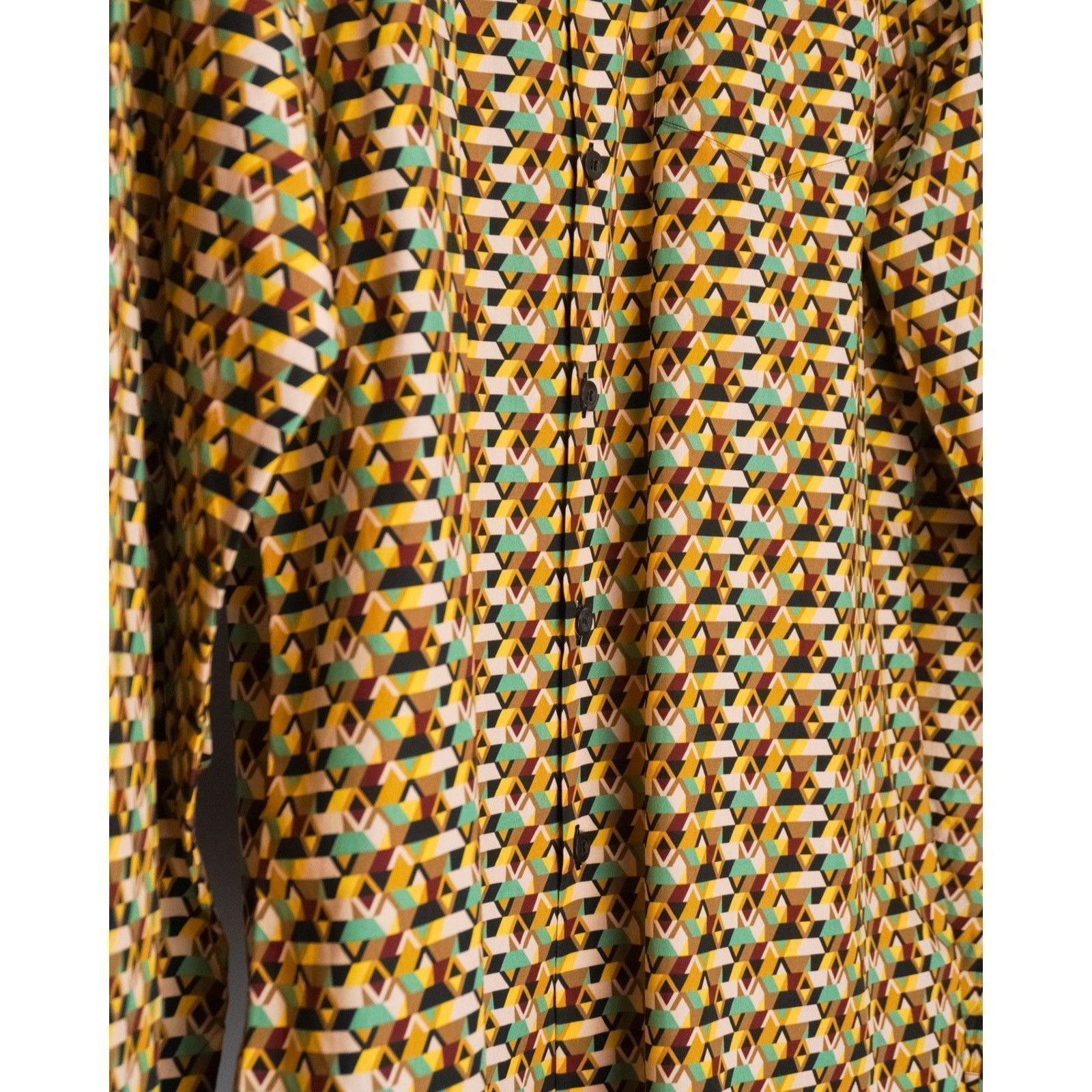 Prada Vintage prada milano 2017 geometric pattern button shirt Size US L / EU 52-54 / 3 - 8 Thumbnail
