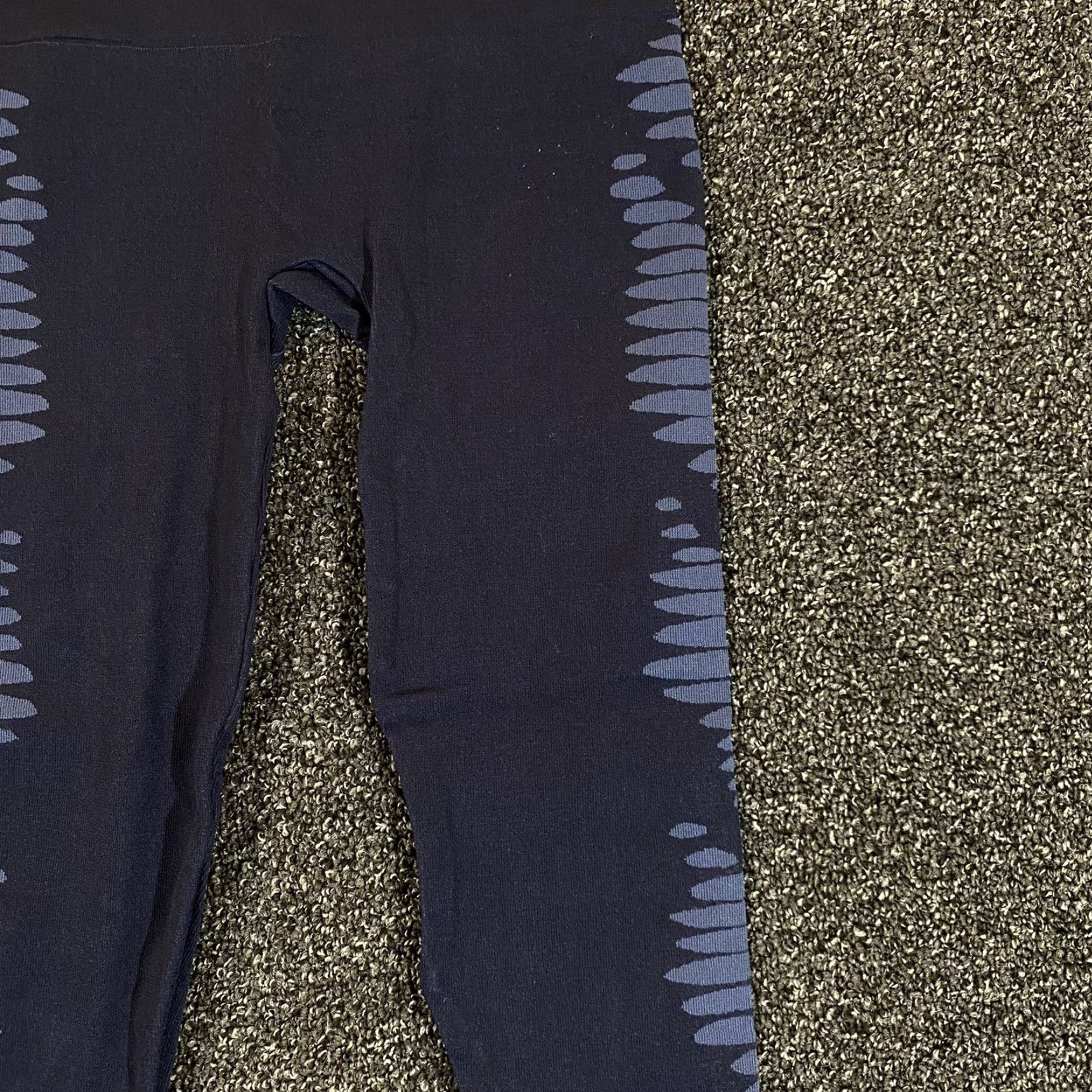 Spanx Spanx Leggings Womens M 25" Inseam Capri Two Tone Blue Oval Pattern Active Workout Fitness Jogging Running Womens Size 32" / US 10 / IT 46 - 3 Thumbnail