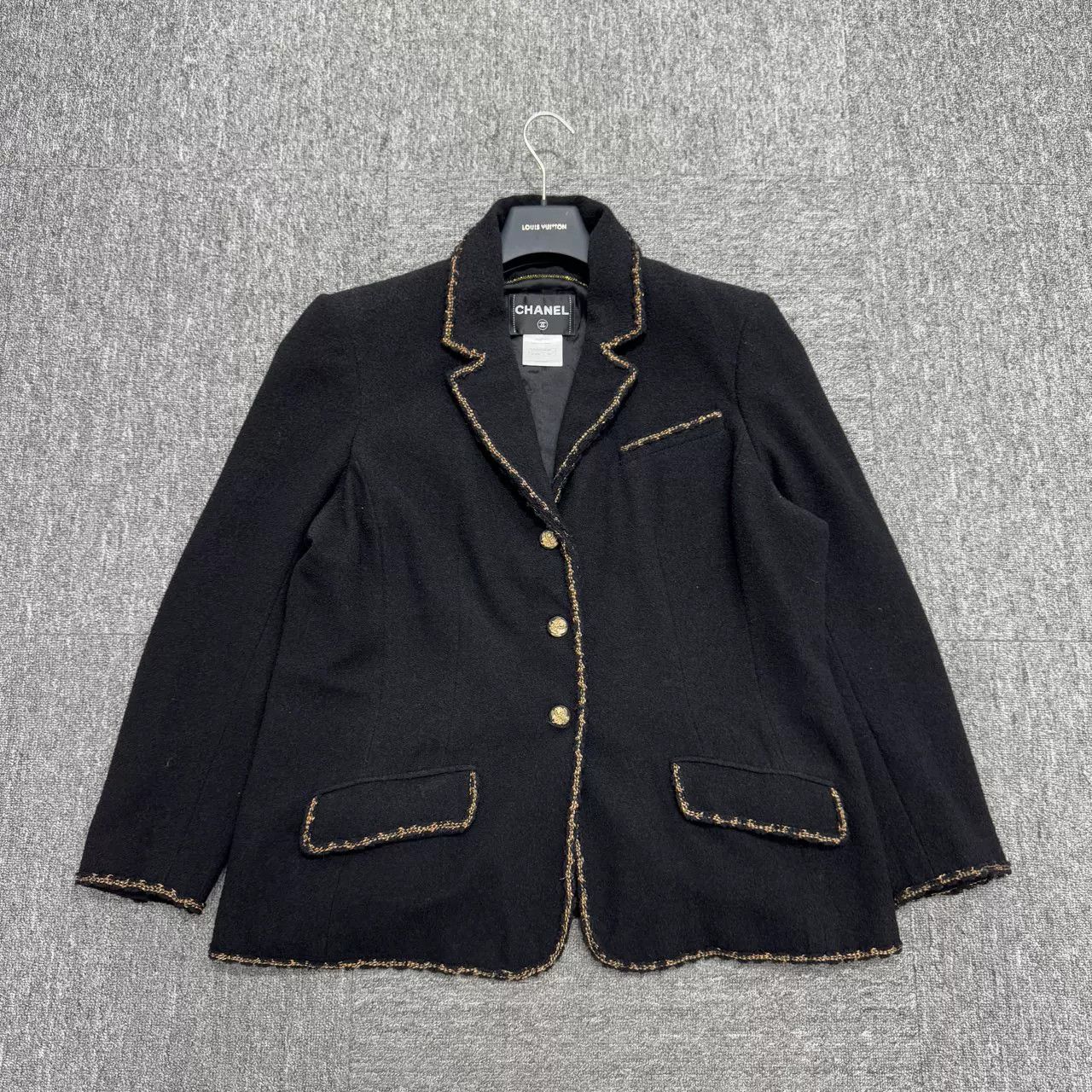 Chanel Chanel 10C Black Gold Trim Jacket Size XL / US 12-14 / IT 48-50 - 1 Thumbnail