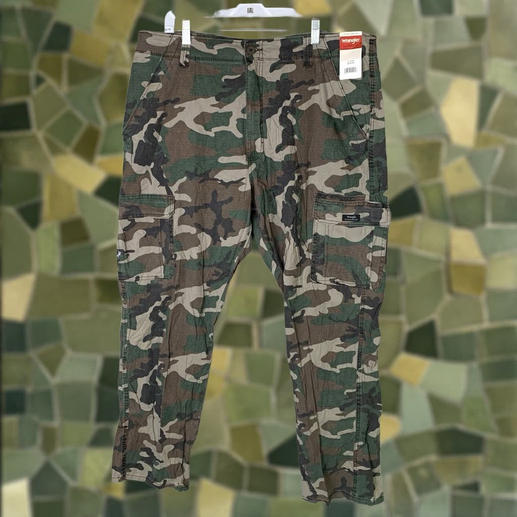 Wrangler Wrangler Pants Men 38x32 Green Camo Cargo Ripstop Hiking Workwear Size US 38 / EU 54 - 1 Thumbnail