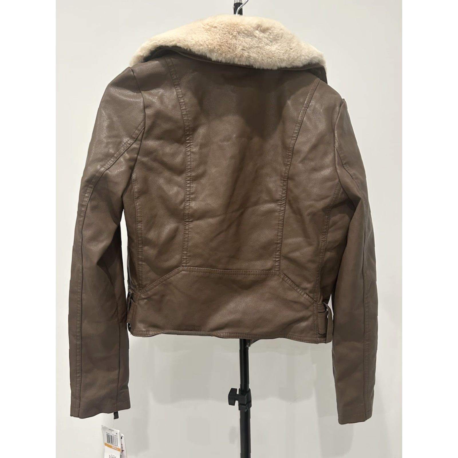 Vintage NEW JouJou Pilot Brown Vegan Leather Faux Fur Motorcycle Jacket S Women Biker Short Zip Lined Buckle Zipper Regular Fit | Fall Spring Winter Size S / US 4 / IT 40 - 2 Thumbnail
