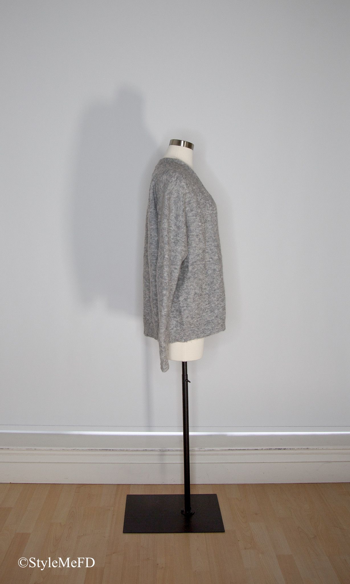 Acne Studios Acne Studios "Deborah" Gray V Neck Sweater Size M / US 6-8 / IT 42-44 - 4 Thumbnail