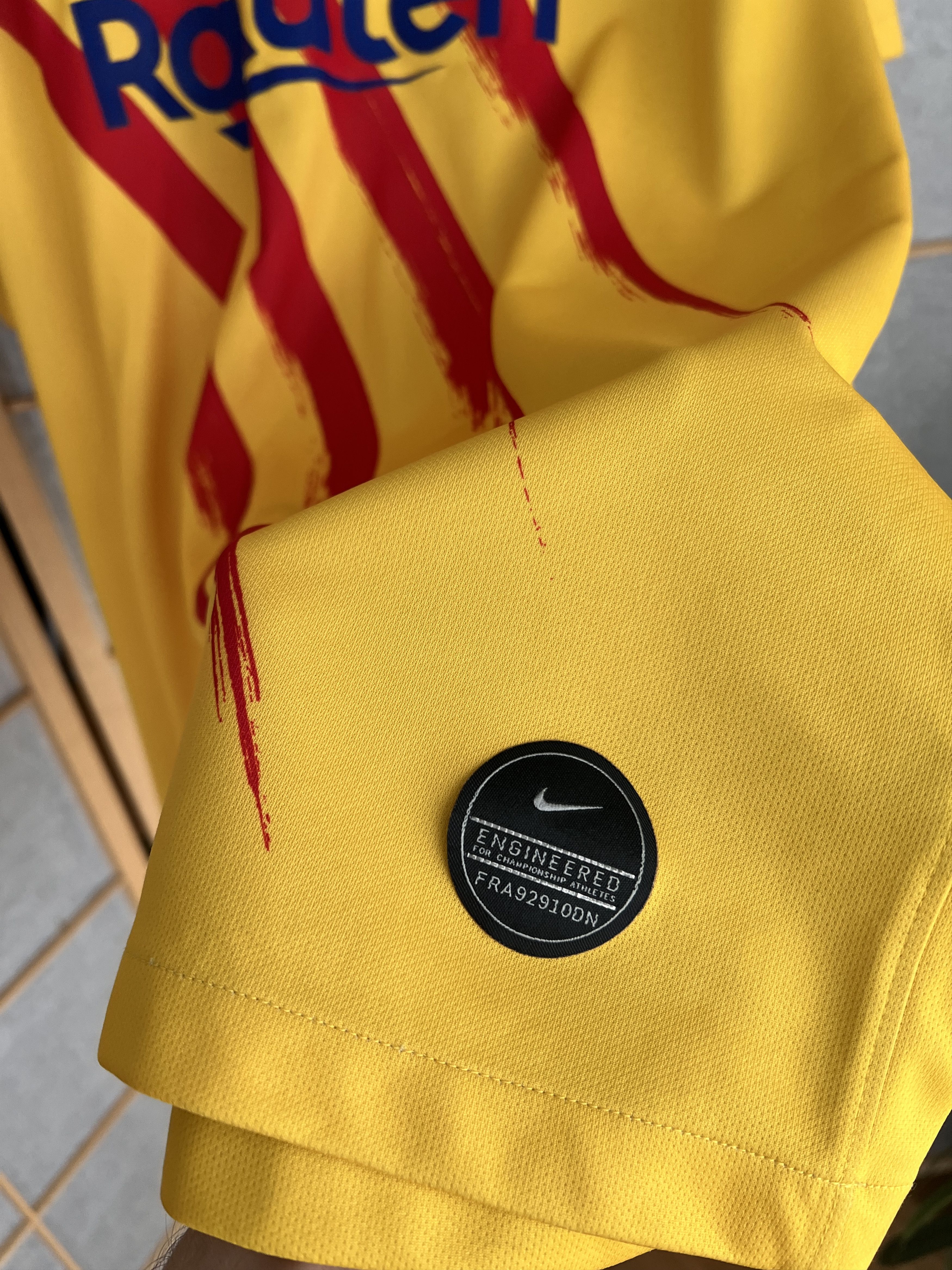 Nike RARE! Nike FC Barcelona Senyera 2020 jersey football shirt Size US XXL / EU 58 / 5 - 10 Thumbnail