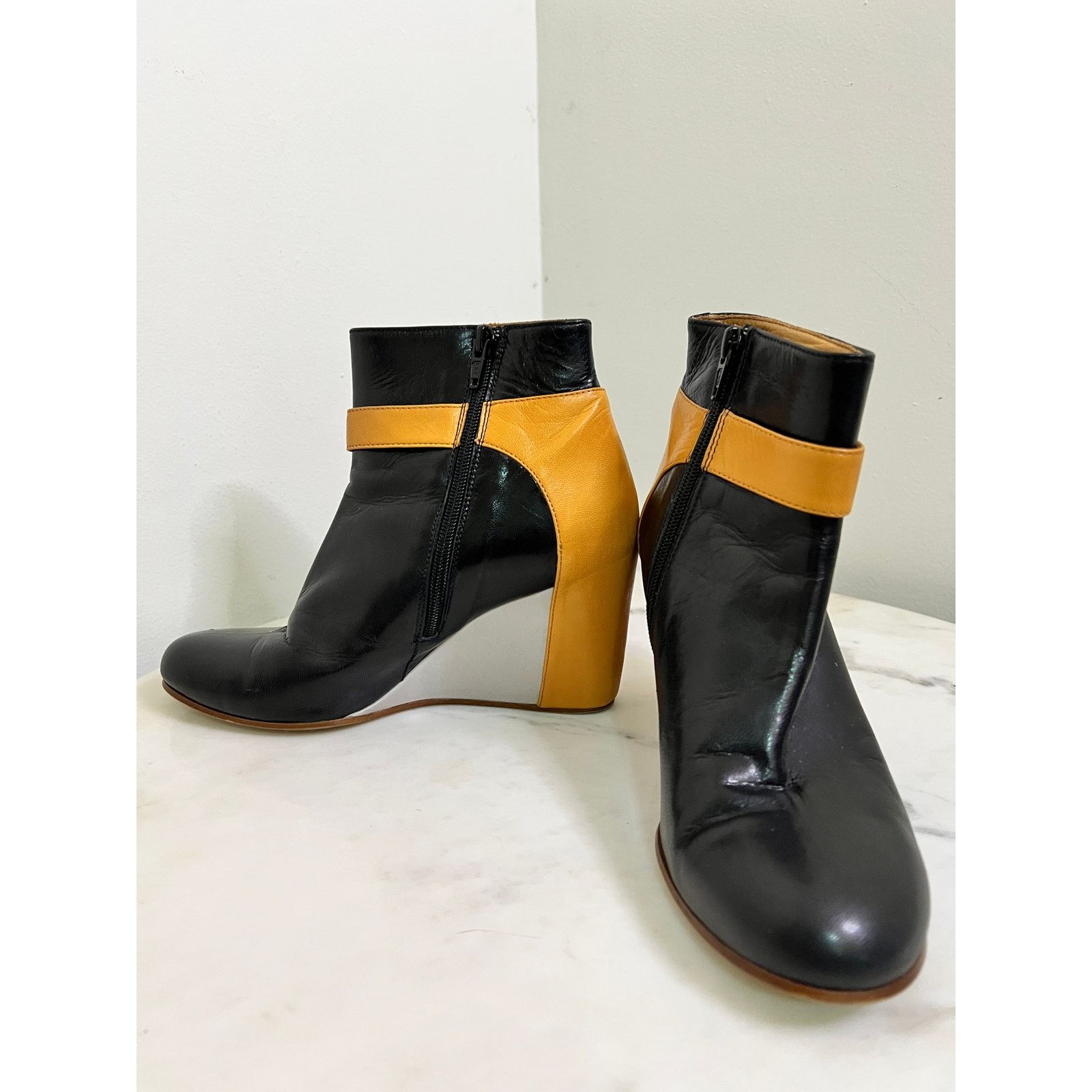 Maison Margiela SUPERCOOL MM6 MAISON MARGIELA BLK/TAN/GREY WEDGE BOOTS 37.5 Size US 7 / IT 37 - 1 Thumbnail