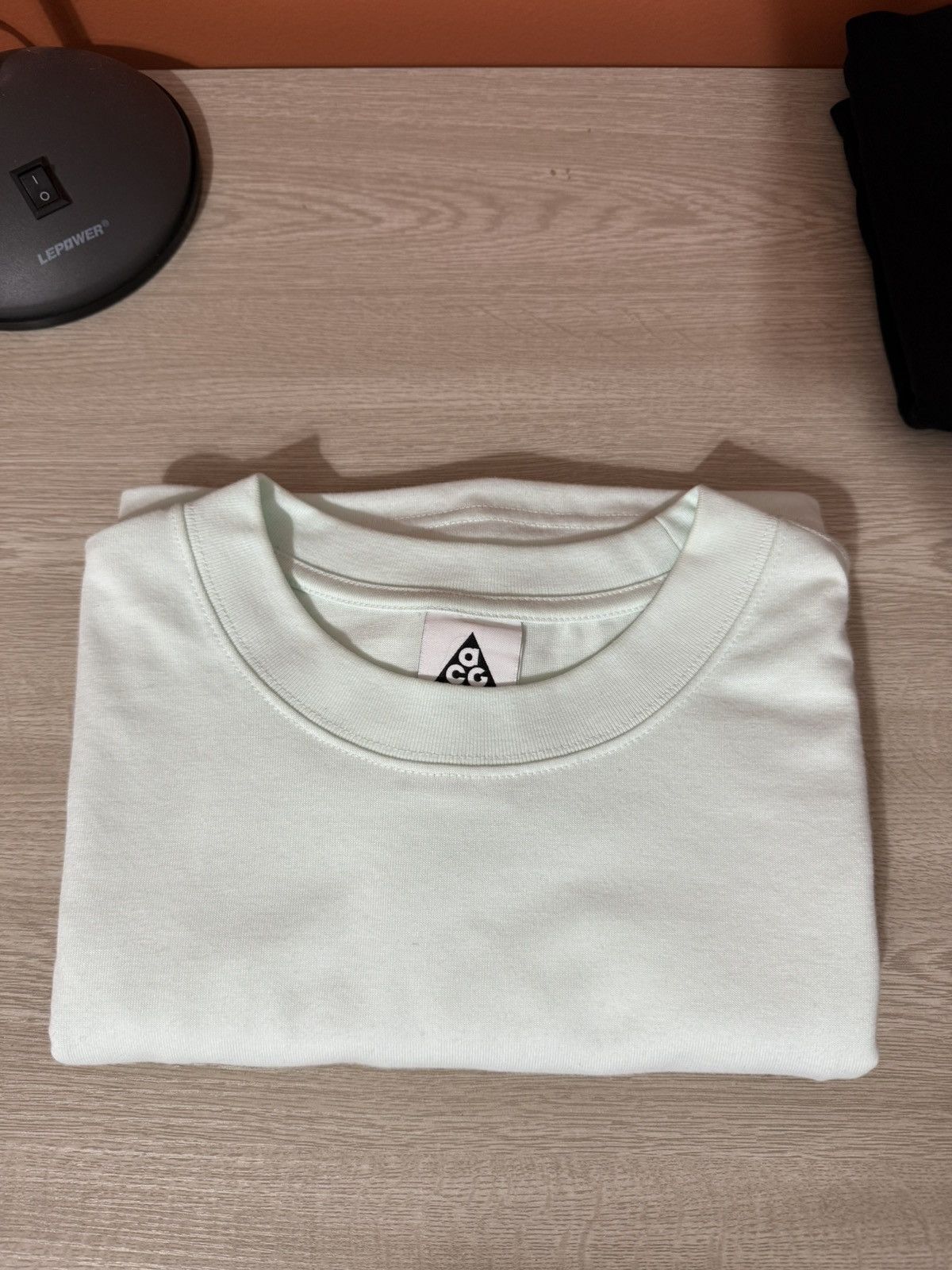 Nike ACG Nike ACG Small Logo T-Shirt Barely Green Size US M / EU 48-50 / 2 - 1 Thumbnail