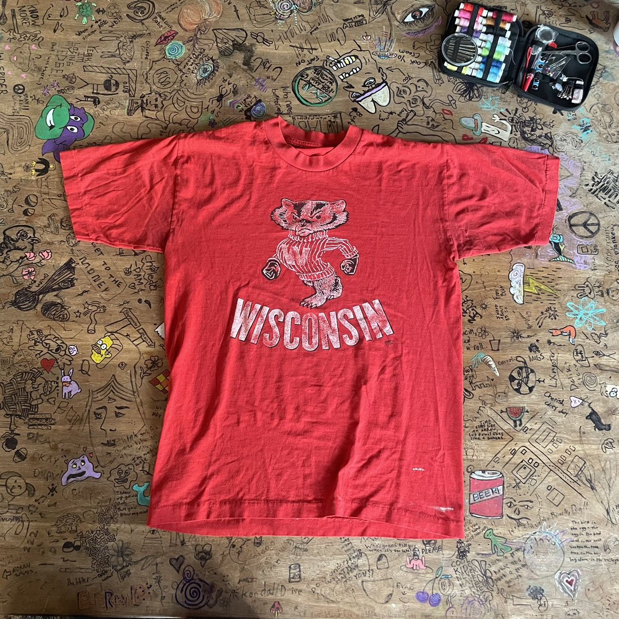 Russell Athletic × Vintage 70s Wisconsin Badgers T Shirt Size US S / EU 44-46 / 1 - 1 Thumbnail