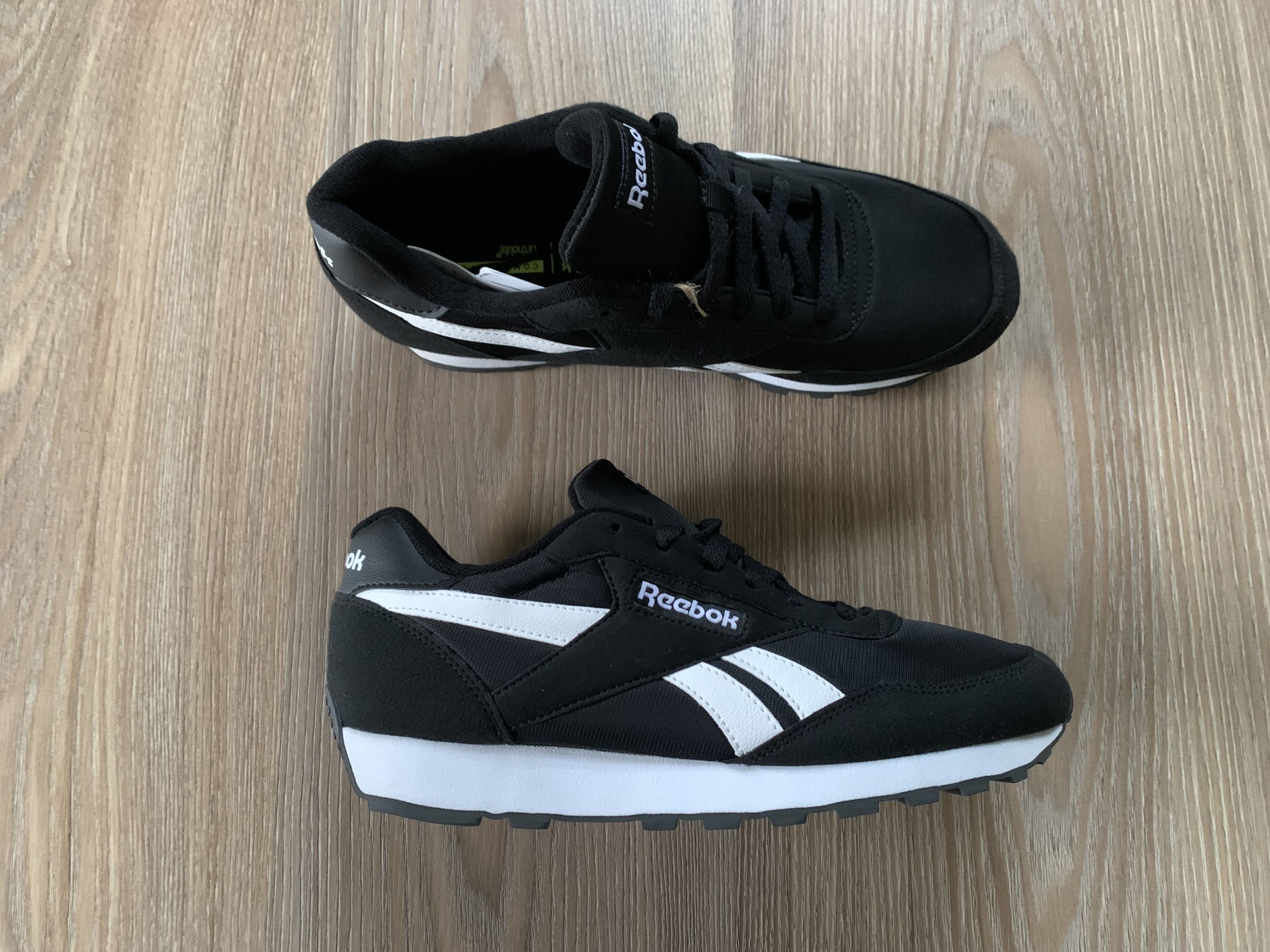 Reebok New Mens Reebok Rewind Run Black Sneakers Size US 9 / EU 42 - 3 Thumbnail