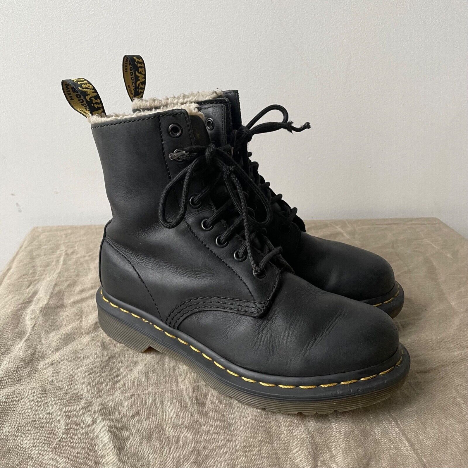 Dr. Martens Dr Martens Serena Black Sherpa Warm Lining Boots 8504AC Size US 6 / IT 36 - 1 Thumbnail