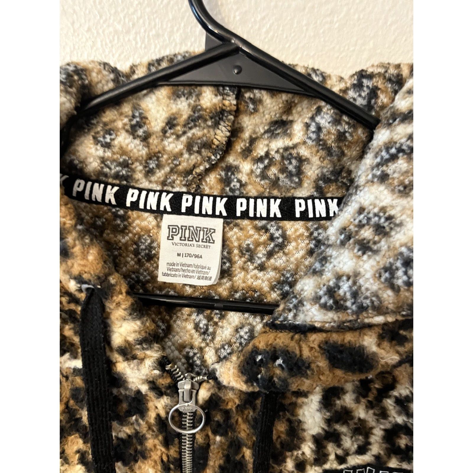 Pinko VINTAGE PINK Women’s Cheetah Print Sherpa Hoodie Sz Medium Pullover 1/4 Zip Activewear Size M / US 6-8 / IT 42-44 - 2 Thumbnail