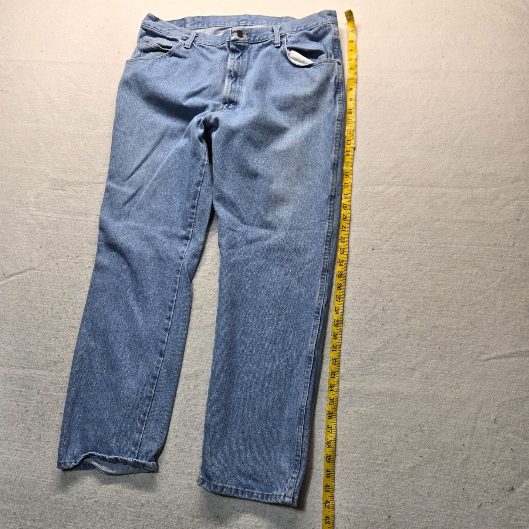 Wrangler Wrangler Jeans Blue Denim Jean Pants Straight Leg Adult Men's Size 40 x 30 Denim, 5-Pocket, Regular Fit, Blue Wrangler Brand Pants Mens Size US 40 / EU 56 - 7 Thumbnail