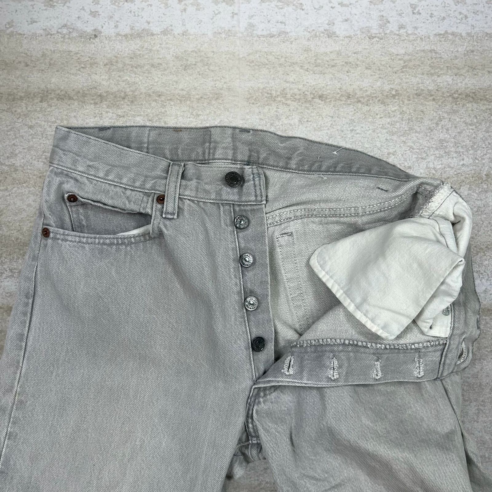 True Vintage 70s Levis Jeans 501 31x30 Regular Straight Grey