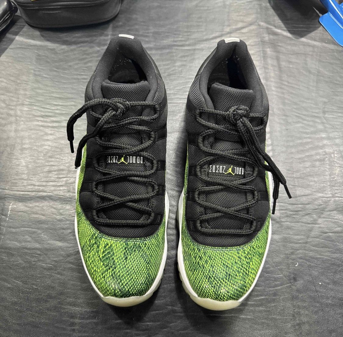 Jordan Brand Jordan 11 Low Snake Skin Green Size US 11.5 / EU 44-45 - 3 Thumbnail