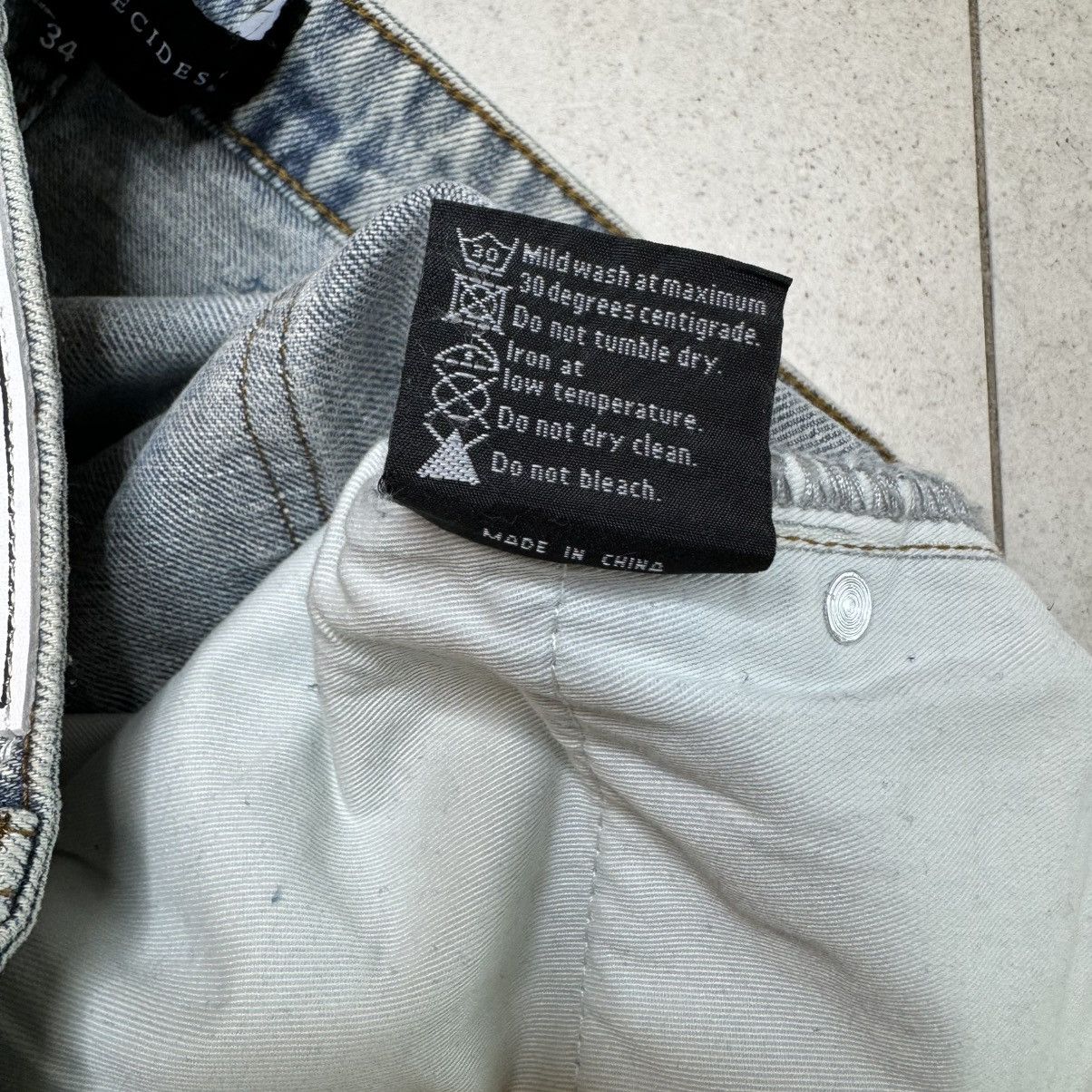 Who Decides War Who decides war ultra flare scripture denim sky Size US 32 / EU 48 - 4 Thumbnail