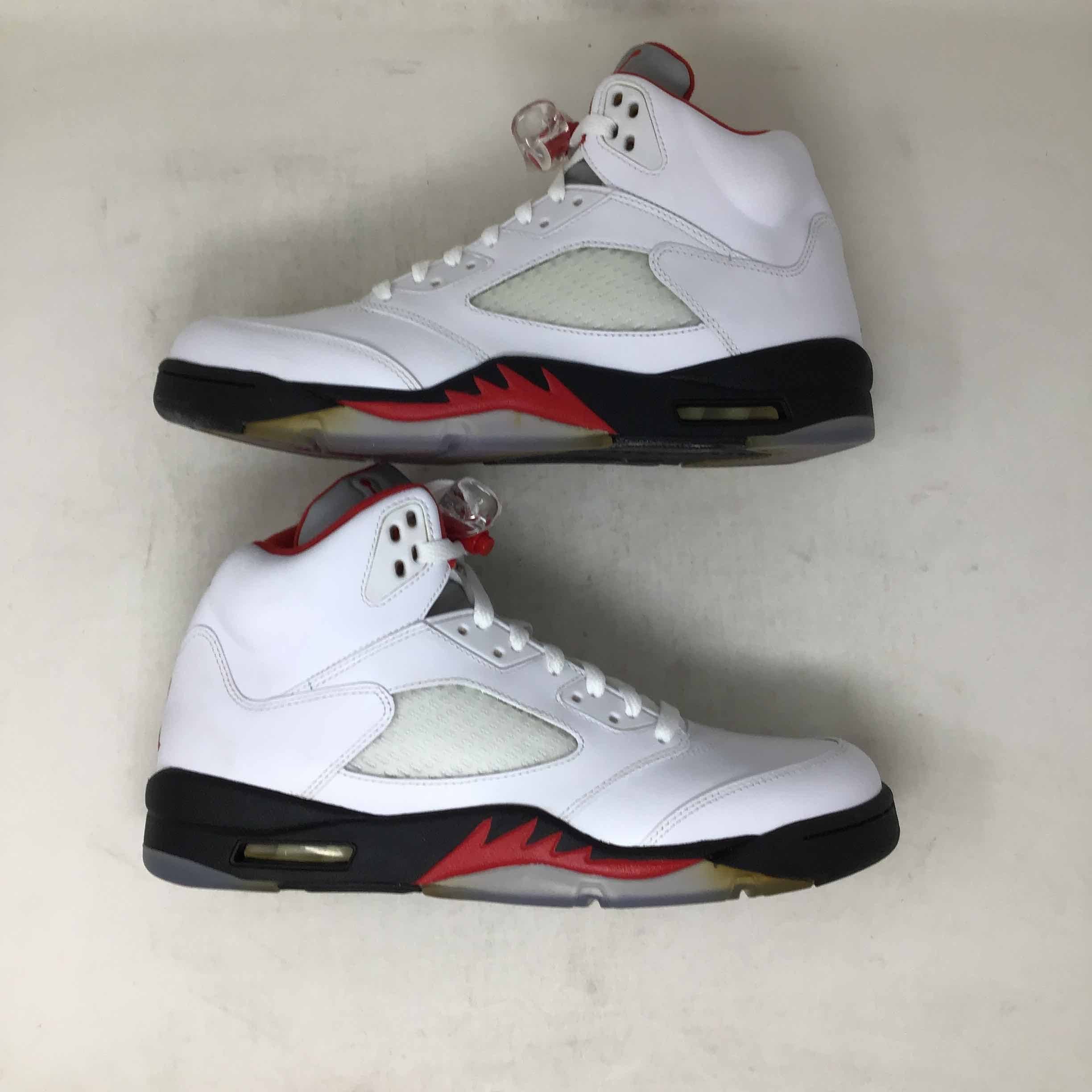 Air Jordan Retro White Fire Red 2013