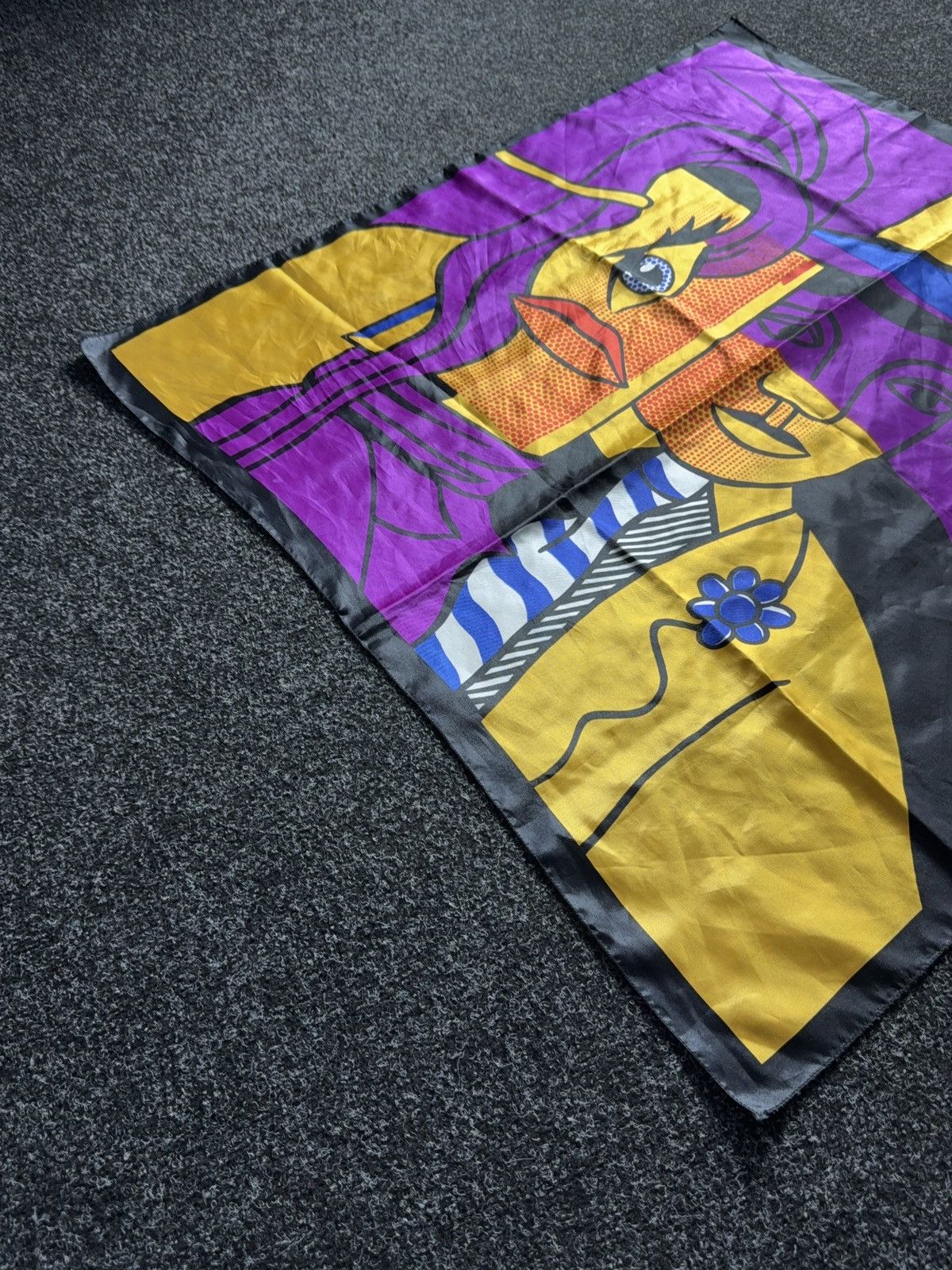 Vintage Vintage 90s Picasso Scarf Art silk Size ONE SIZE - 2 Thumbnail