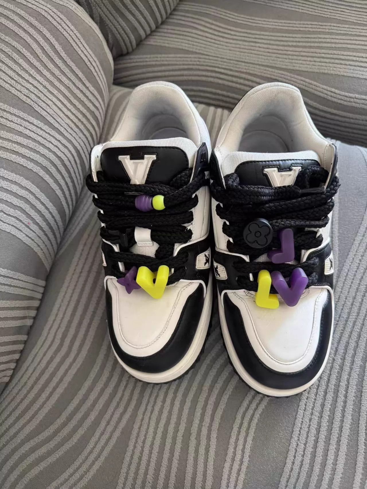 Louis Vuitton Multi-Color Casual Sneakers Size 8 Size US 8 / EU 41 - 1 Thumbnail