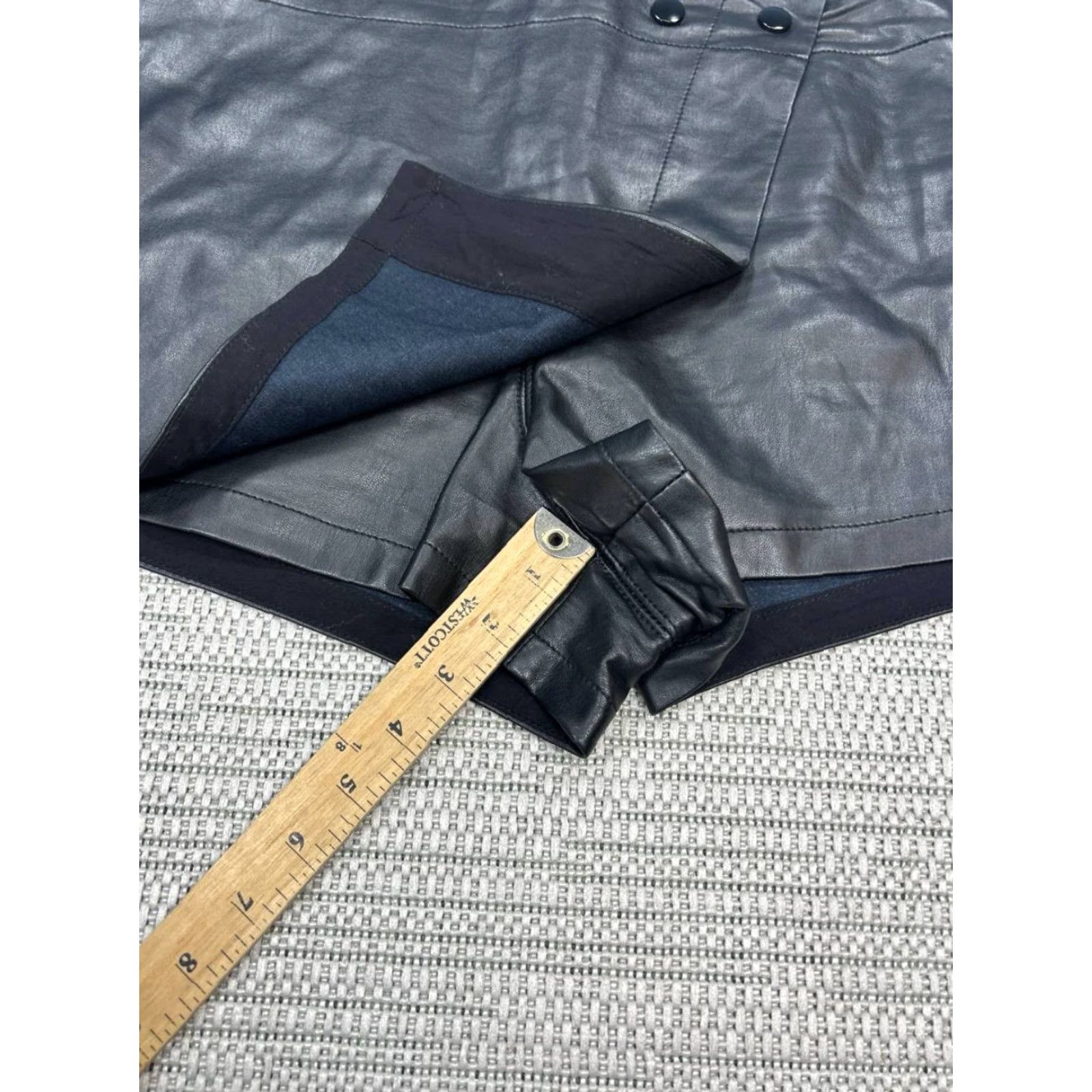 Free People Free People Skort Womens 8 Black Faux Leather Mini Short Skirt 8 Black Womens Jeans? Size 30" / US 8 / IT 44 - 4 Thumbnail