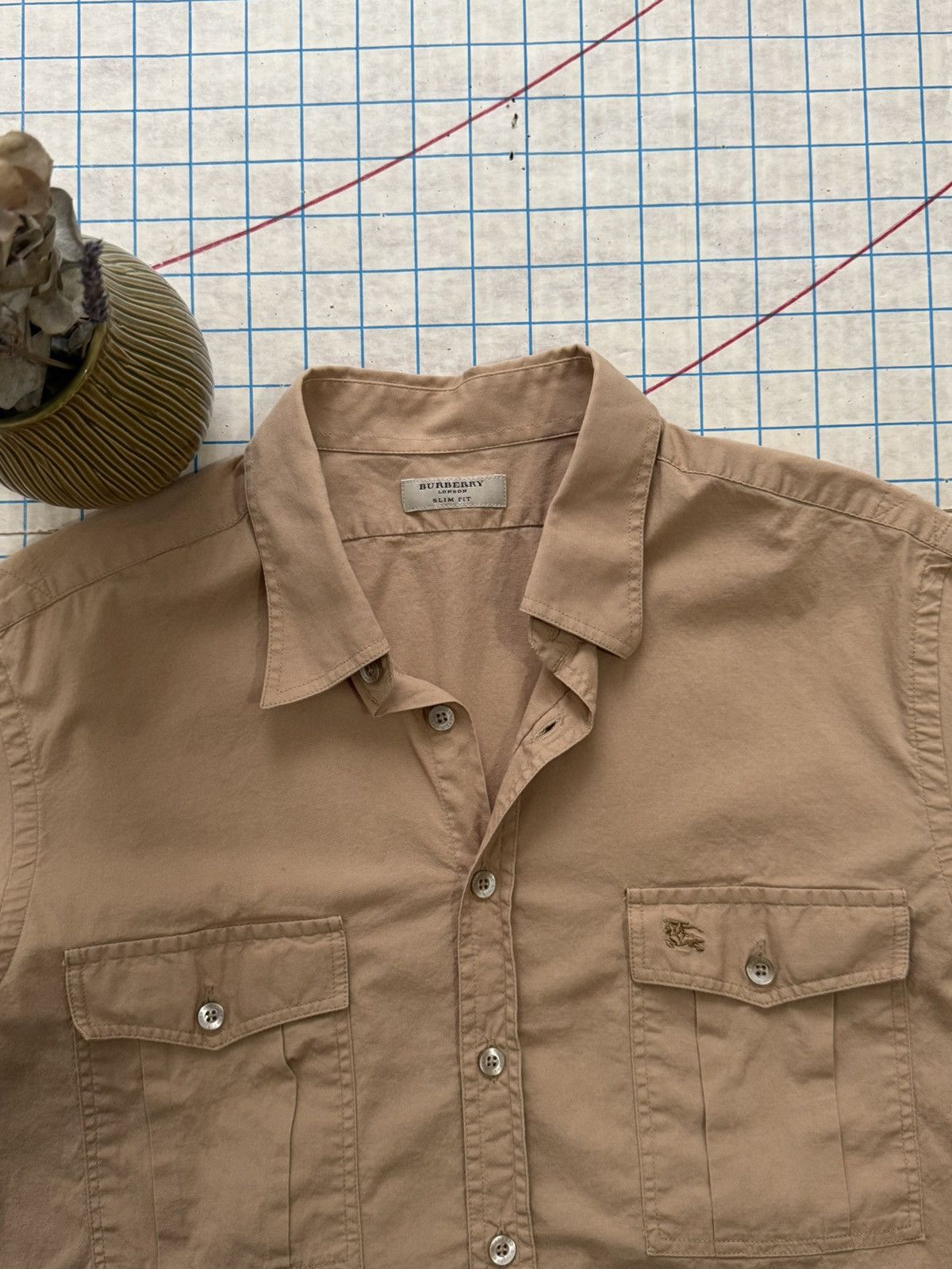 Burberry Burberry Two Pocket Light Tan Button Up Shirt Size LargeSlim Size US L / EU 52-54 / 3 - 5 Thumbnail
