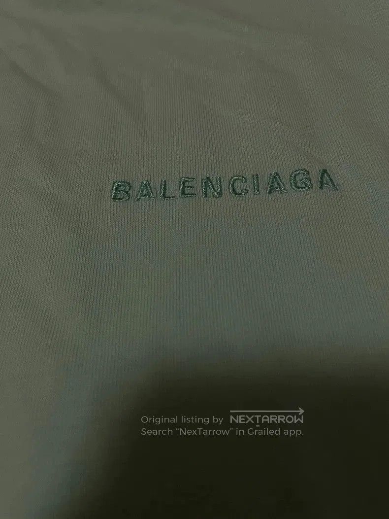 Balenciaga Balenciaga Embroidered Short Sleeve T. Size US M / EU 48-50 / 2 - 2 Thumbnail