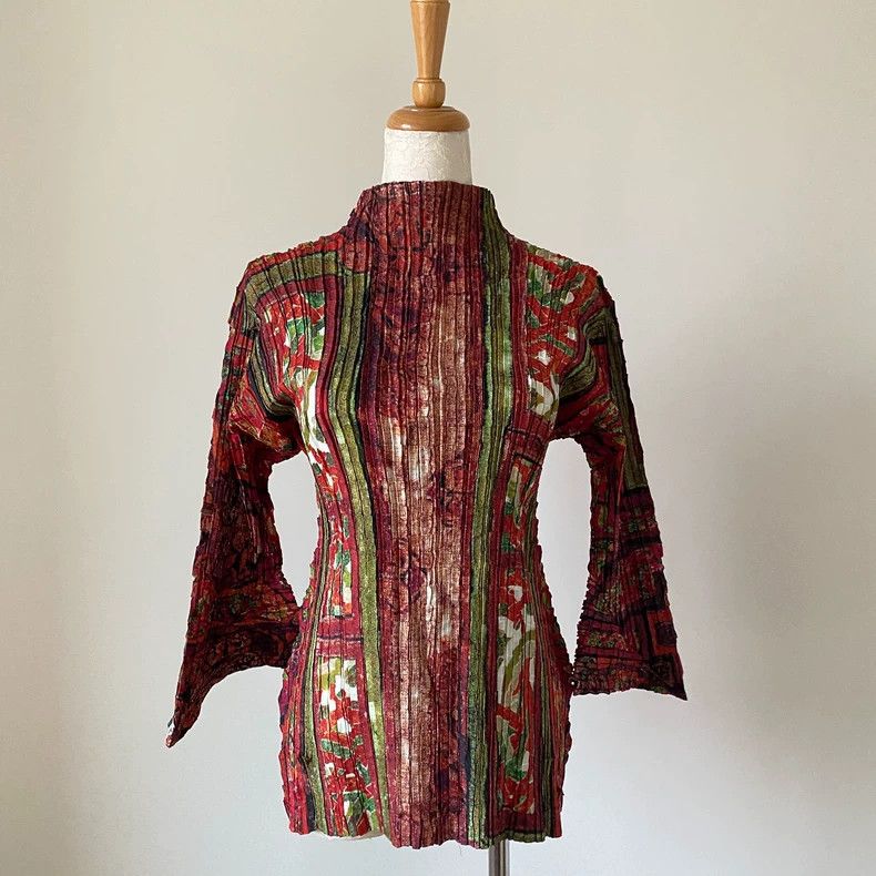 Issey Miyake Issey Miyake Ethnic oil painting pleated long-sleeved Size M / US 6-8 / IT 42-44 - 1 Thumbnail