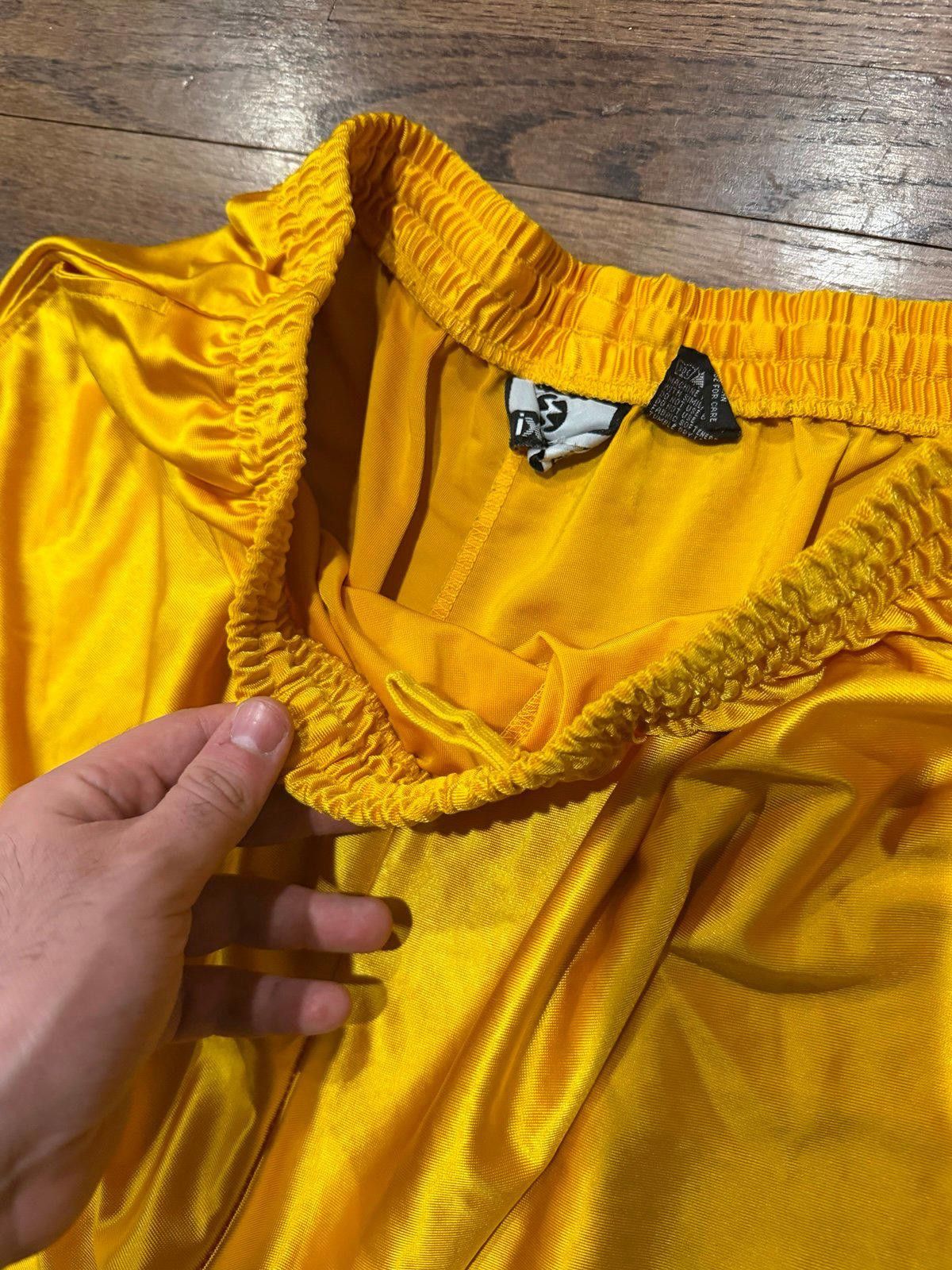 Nike Witchita State Shockers Gold Dazzle Satin Shorts Mens XL 90s Size US 36 / EU 52 - 6 Thumbnail