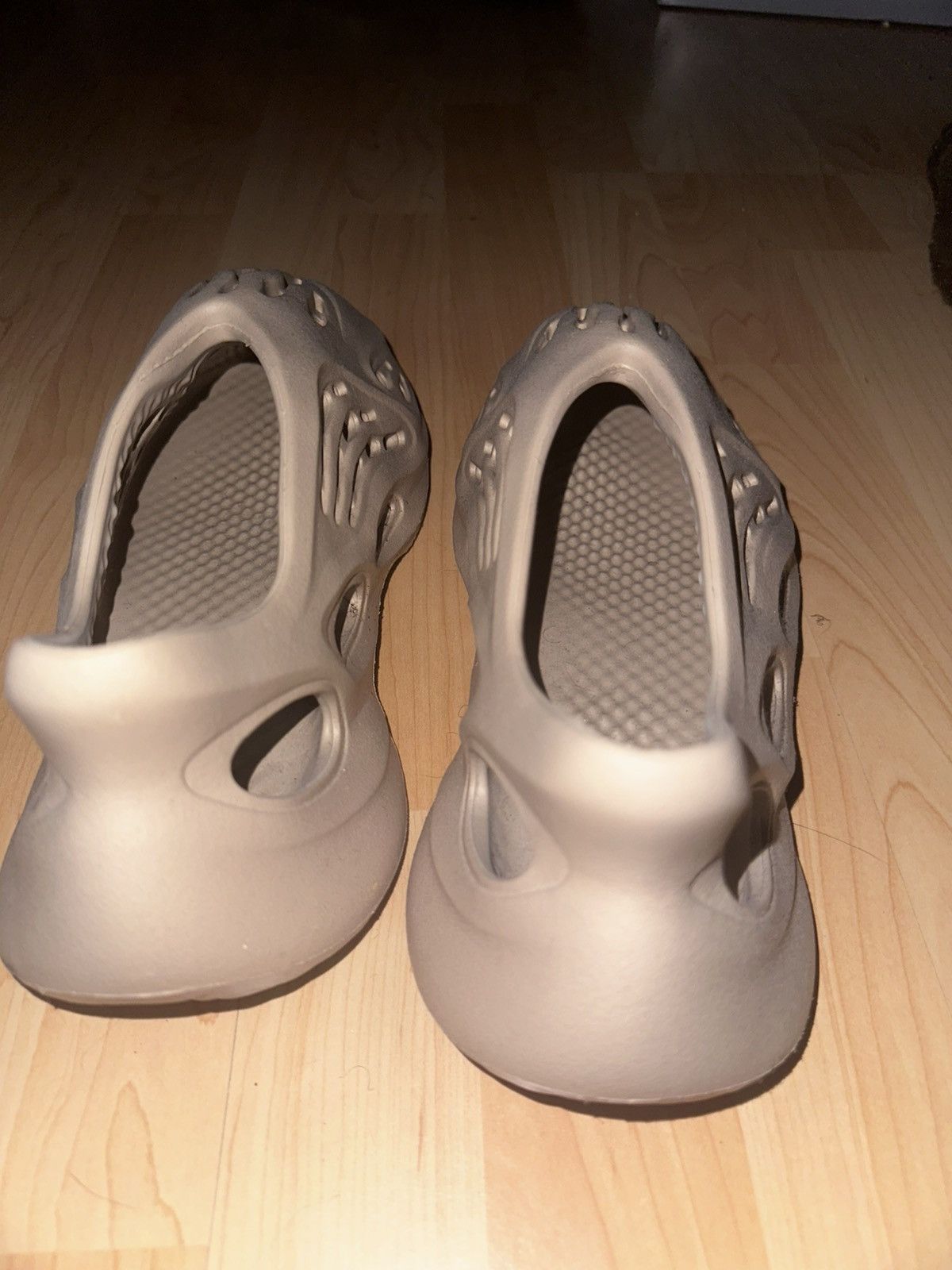 Yeezy Adidas Yeezy FOAM RNNR Mist Size US 10 / EU 43 - 5 Thumbnail