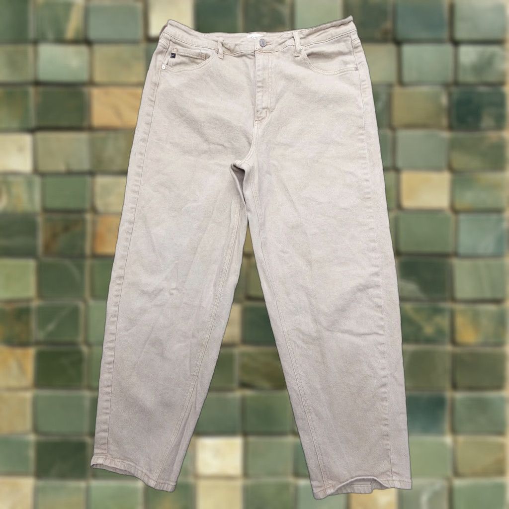 Vintage KanCan Jeans Womens 15 / 31 High Rise Slim Balloon Denim Beige 5-Pocket Relaxed Inseam 28" Baggy Tapered Vintage: No Size 36" / US 14 / IT 50 - 1 Thumbnail