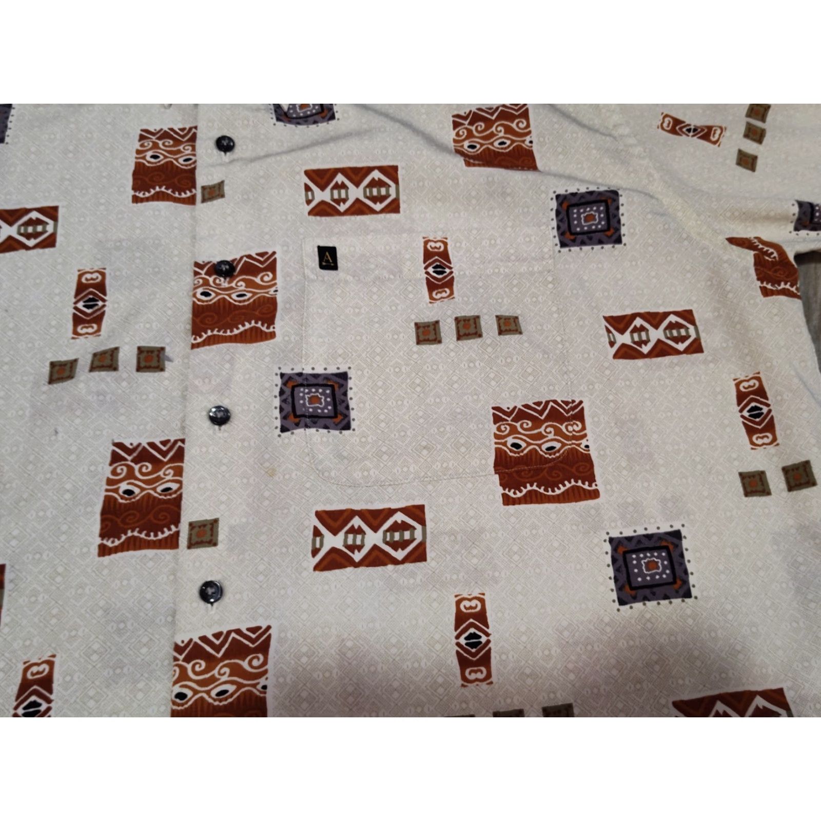 Arrow VINTAGE Arrow Aztec Microfiber Short Sleeve Button-Up Shirt XXL White 80s 90s Mens Size US XL / EU 56 / 4 - 7 Thumbnail