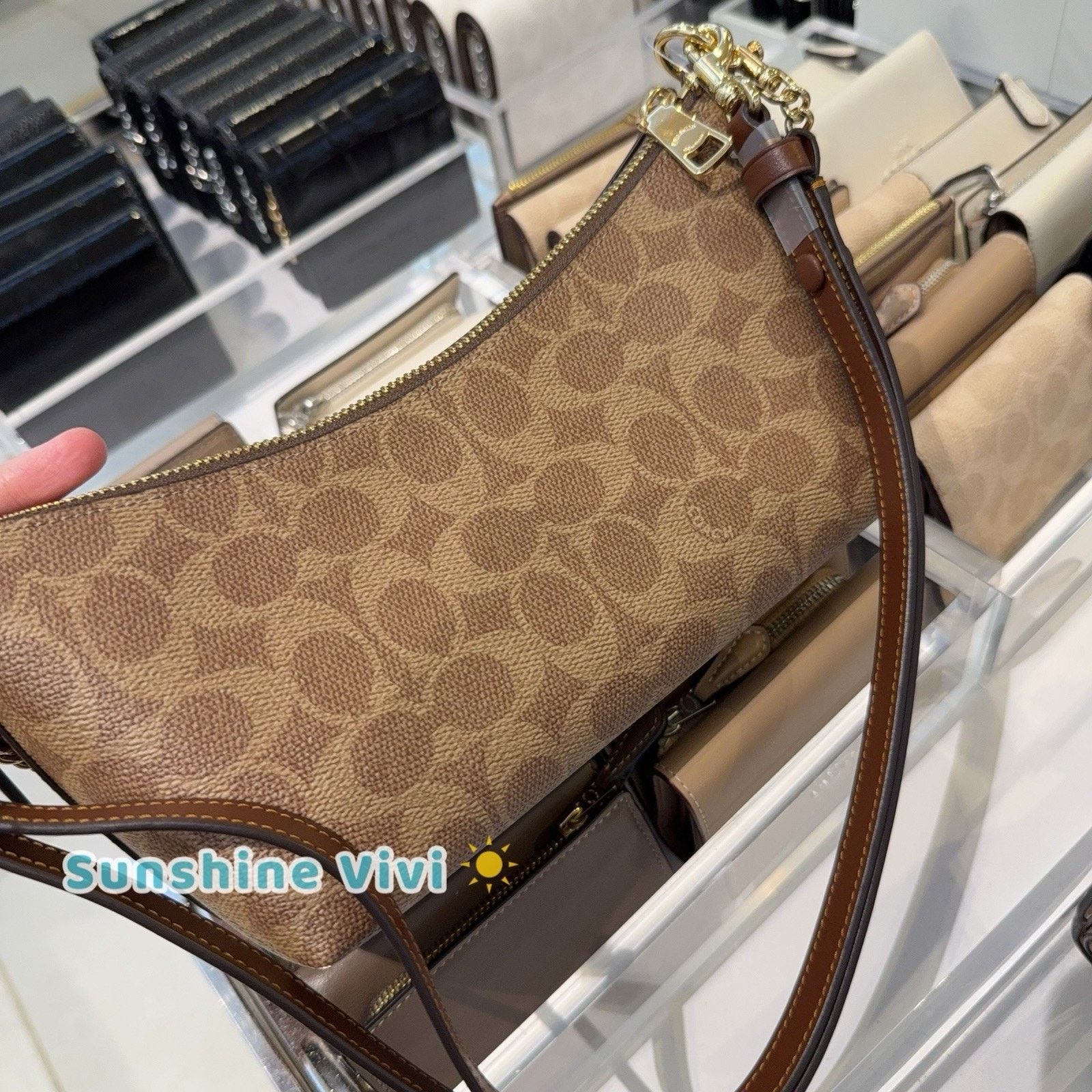 Coach NWT Coach Caitlin Shoulder Bag CEK80 Gold/Tan/Brown Size ONE SIZE - 6 Thumbnail