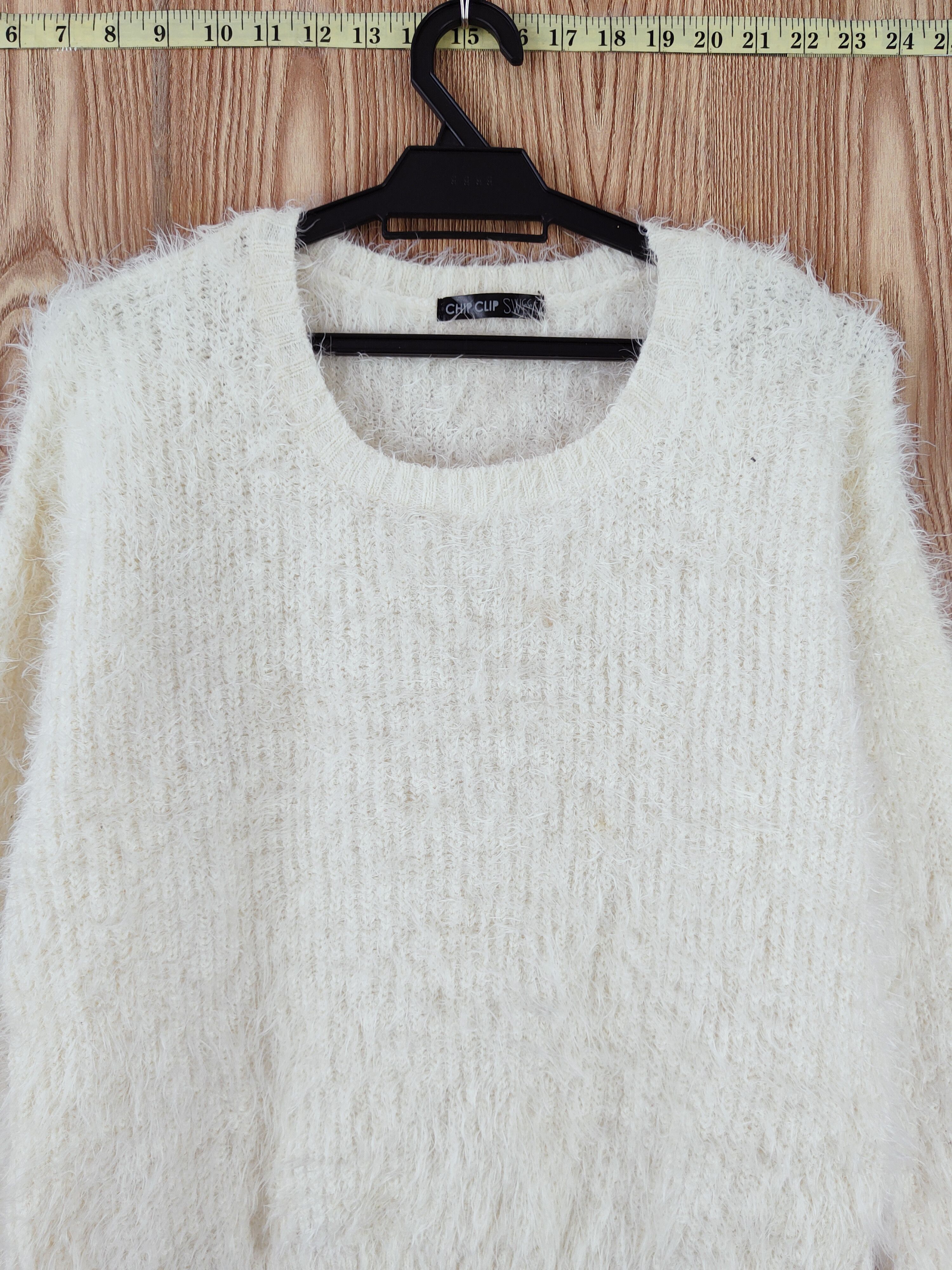 Japanese Brand × Vintage Vintage Design by Chip Clip Sweet Ivory Fur Mohair Knitwear Size L / US 10 / IT 46 - 2 Thumbnail