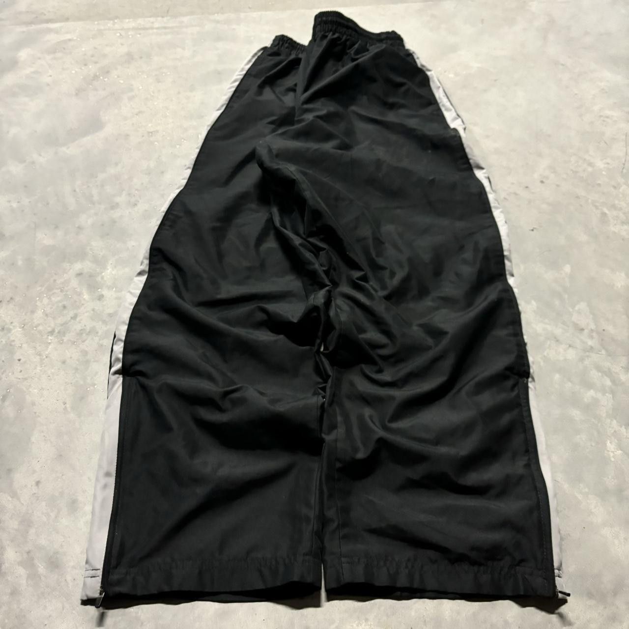 Japanese Brand × Vintage Crazy Vintage Y2K/2000s Baggy Black Grey Striped Skater Drill Essential Track Pants! Size US 32 / EU 48 - 3 Thumbnail