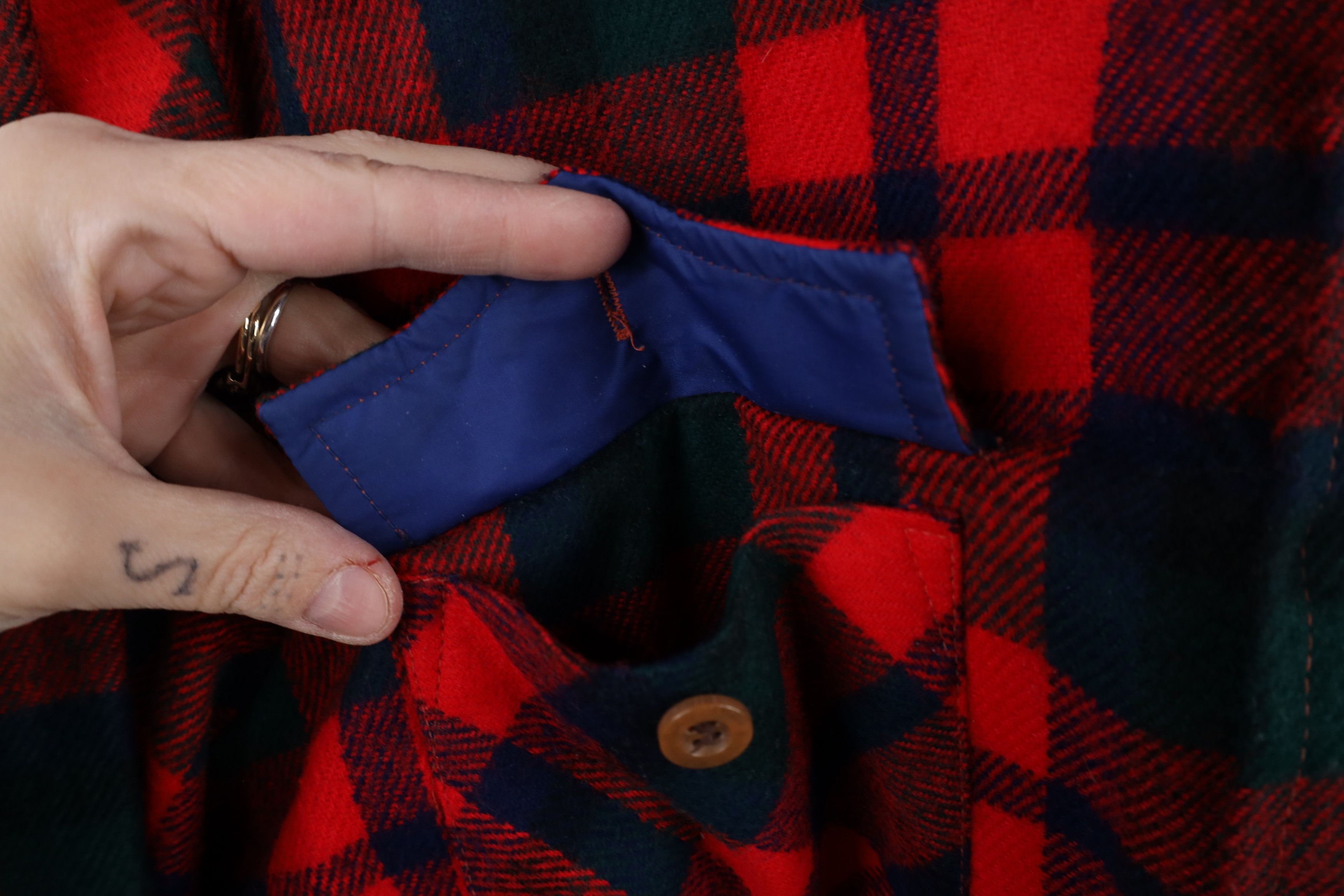 Vintage Vintage 70s Streetwear Knit Collared Button Shirt Plaid Size US M / EU 48-50 / 2 - 5 Thumbnail