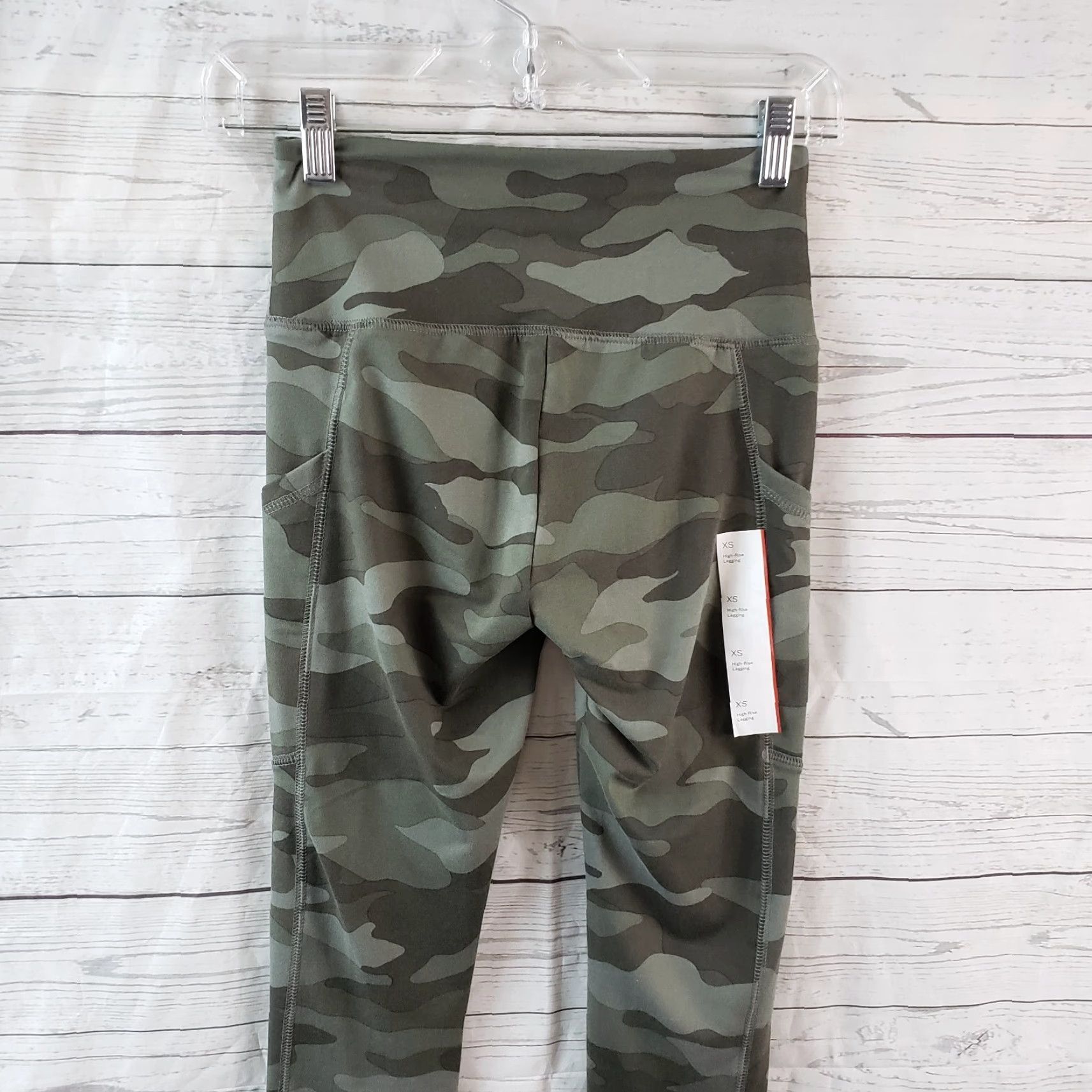 Vintage VINTAGE? No. Wild Fable Leggings Womens XS Green Camouflage Pockets High Rise Inseam 27.5 in Regular XS Leggings Women Green Camouflage Pockets Size 26" / US 2 / IT 38 - 4 Thumbnail