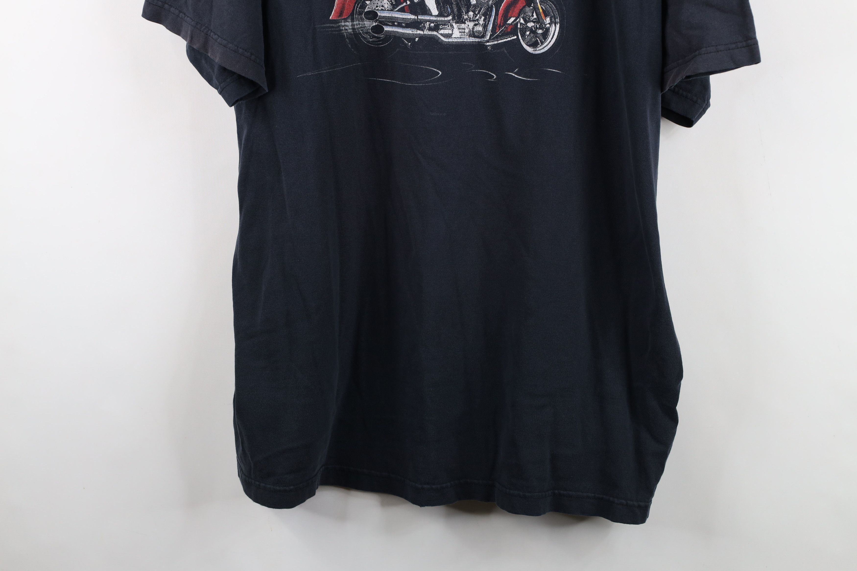 Harley Davidson Vintage Y2K 2004 Harley Davidson Tribal Fire Flames T-Shirt Size US XL / EU 56 / 4 - 3 Thumbnail